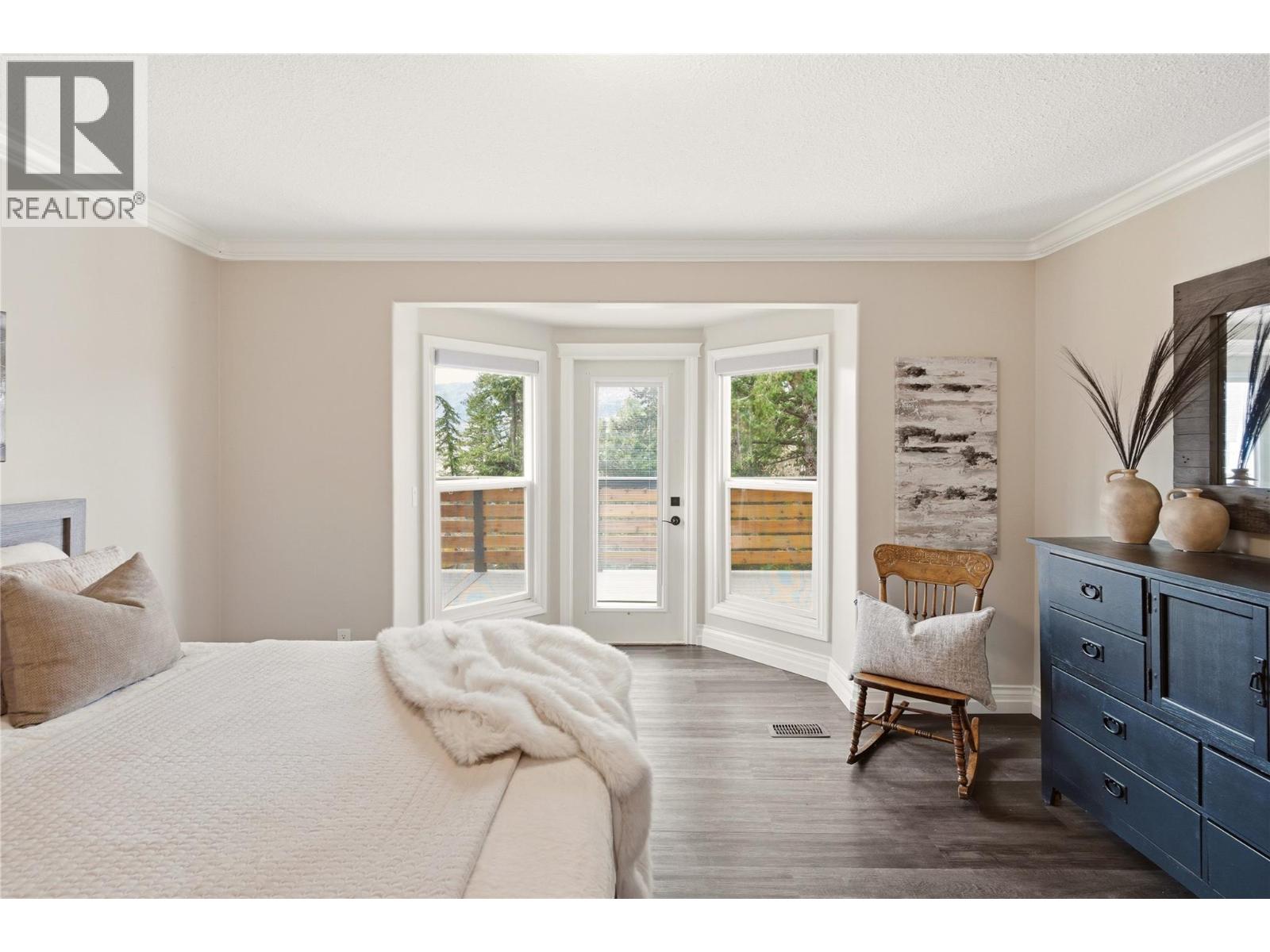  1130 Lynn Court, Kelowna