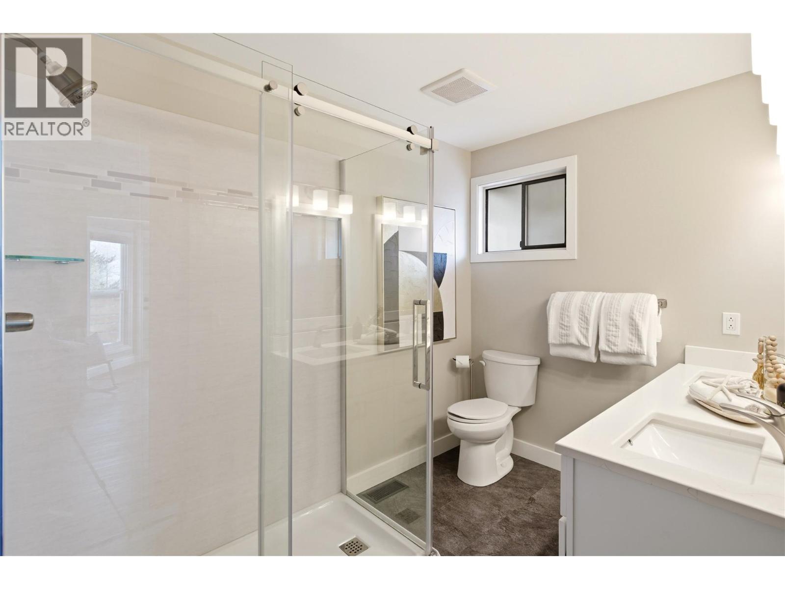  1130 Lynn Court, Kelowna