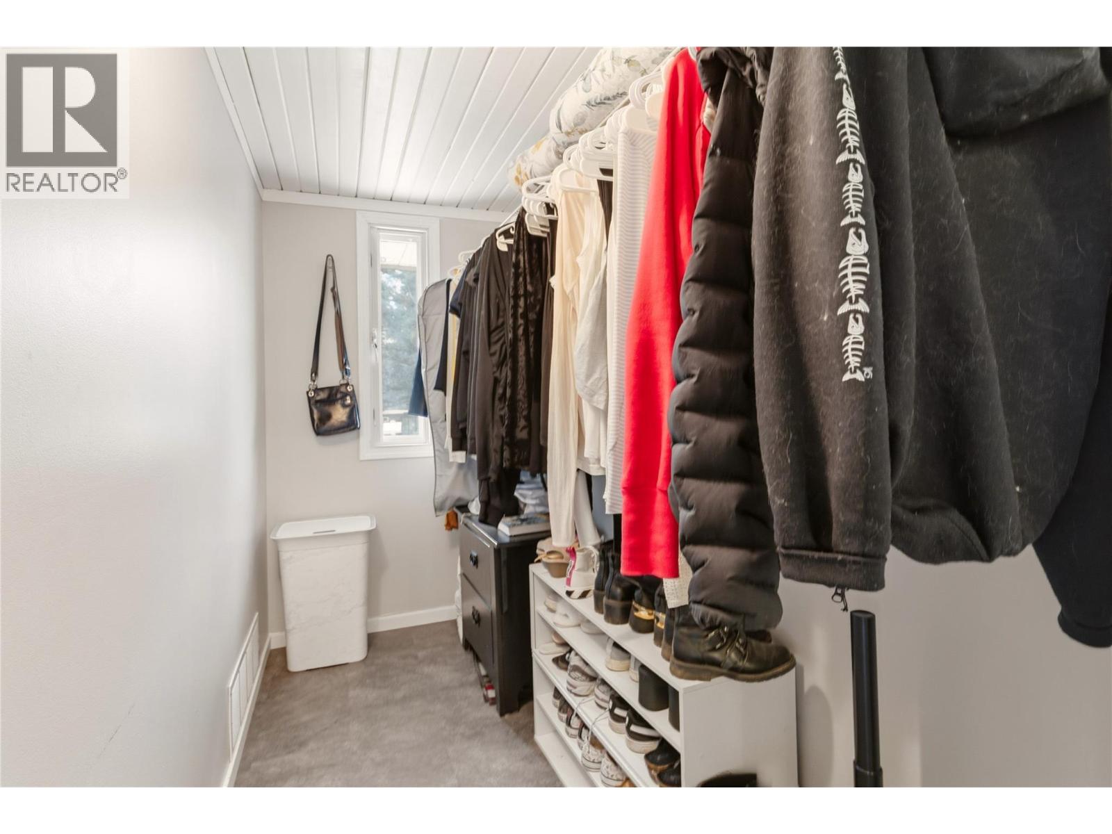  1130 Lynn Court, Kelowna