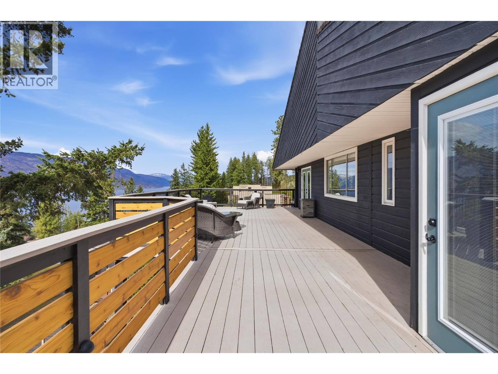 1130 Lynn Court, Kelowna