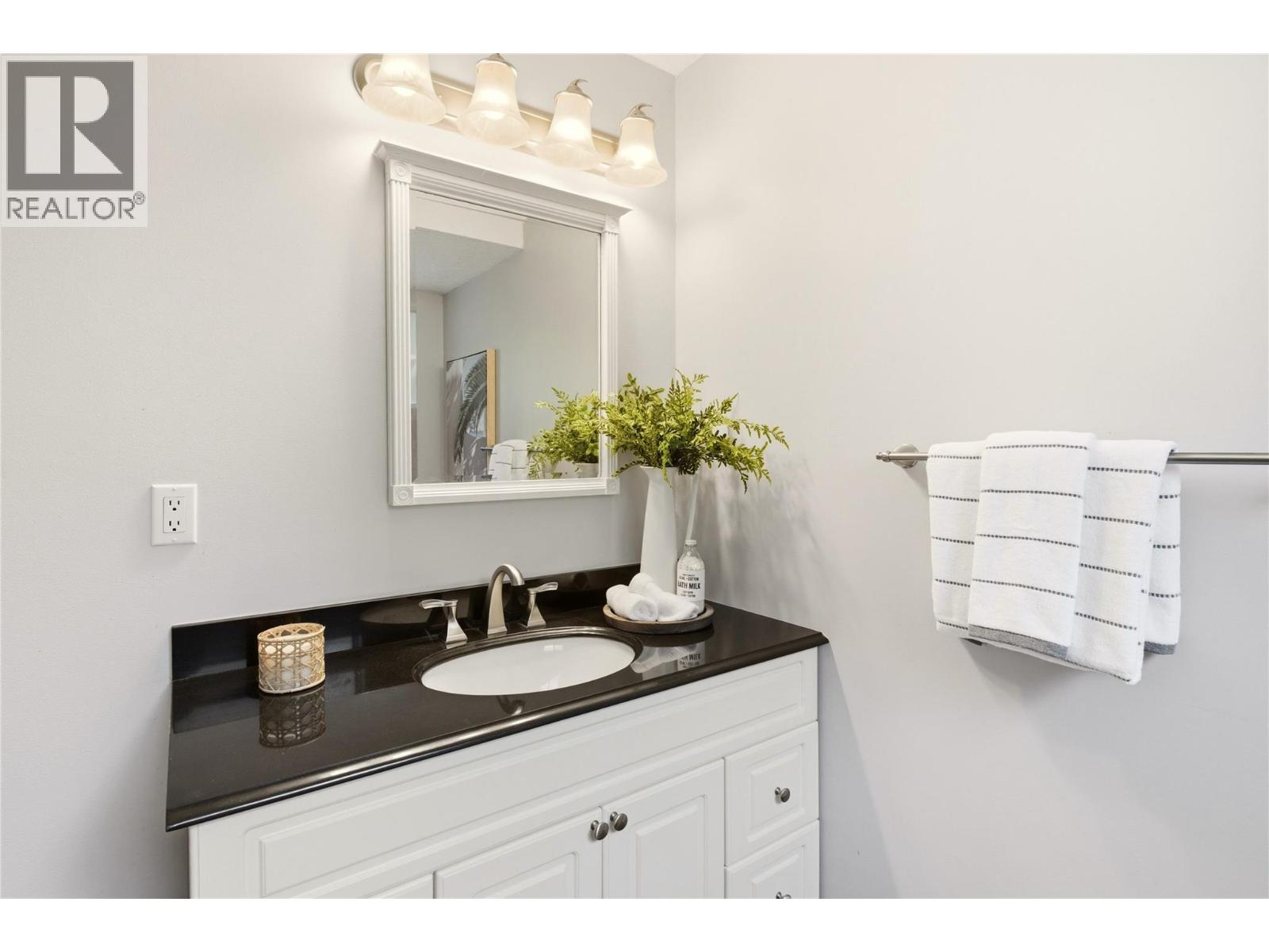  1130 Lynn Court, Kelowna