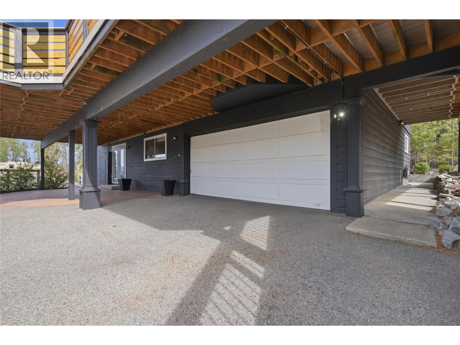  1130 Lynn Court, Kelowna