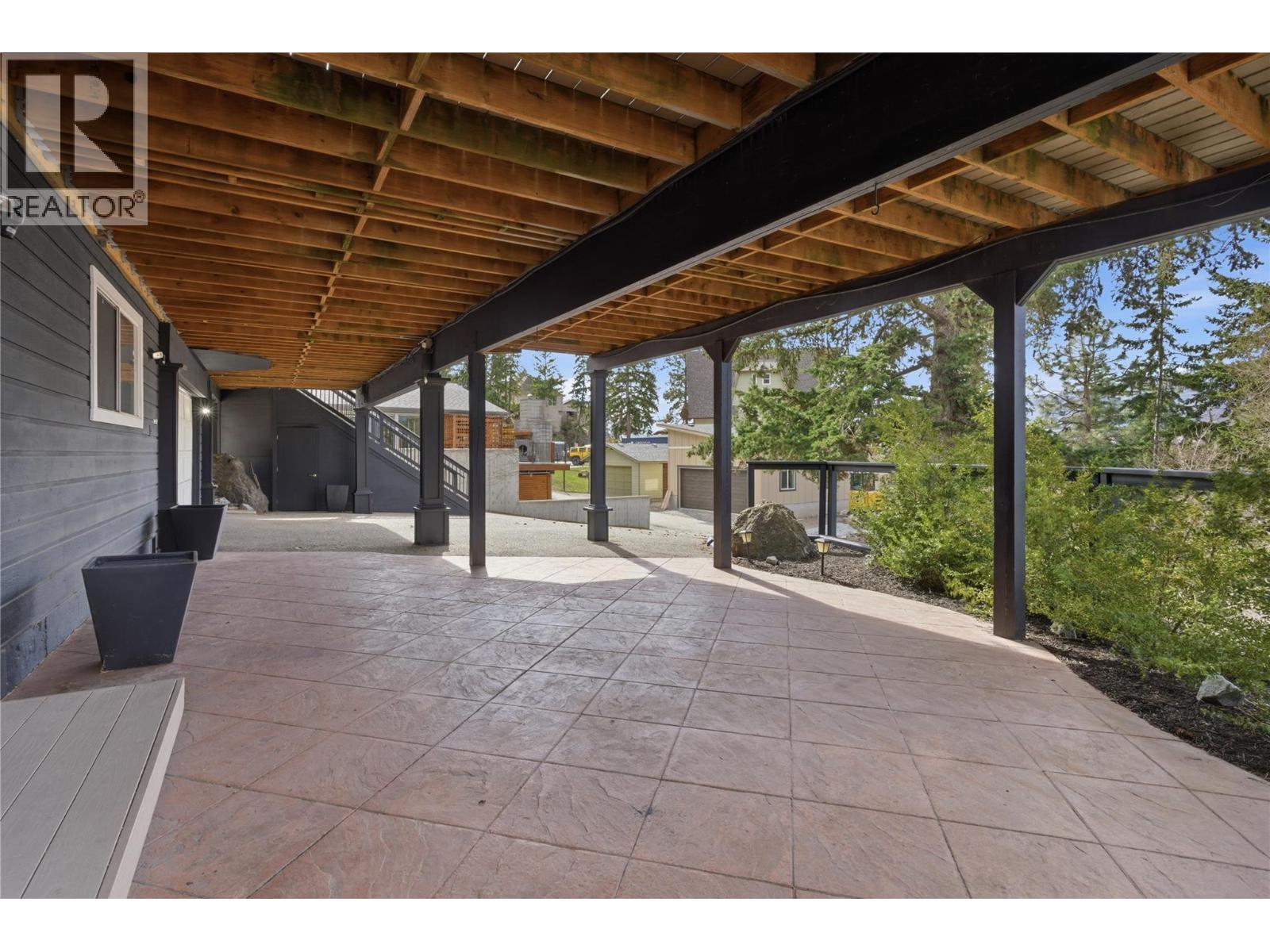  1130 Lynn Court, Kelowna