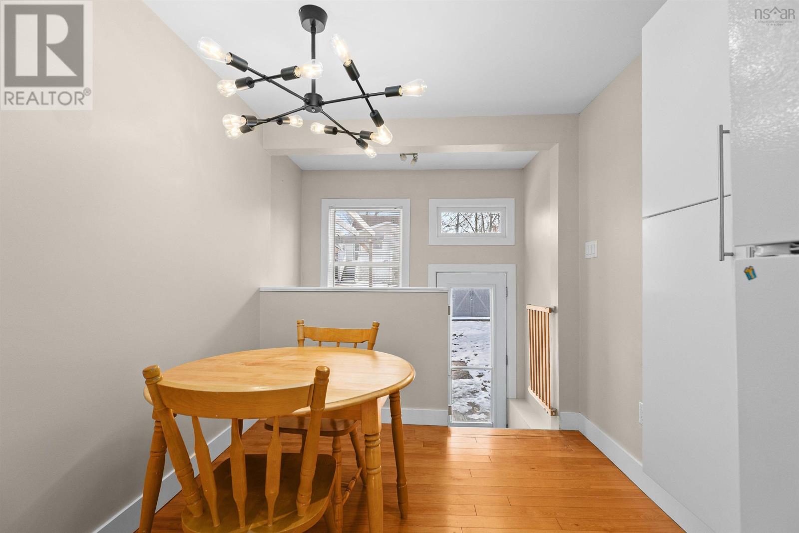 Property 23 of 31 of 6484 Roslyn Road