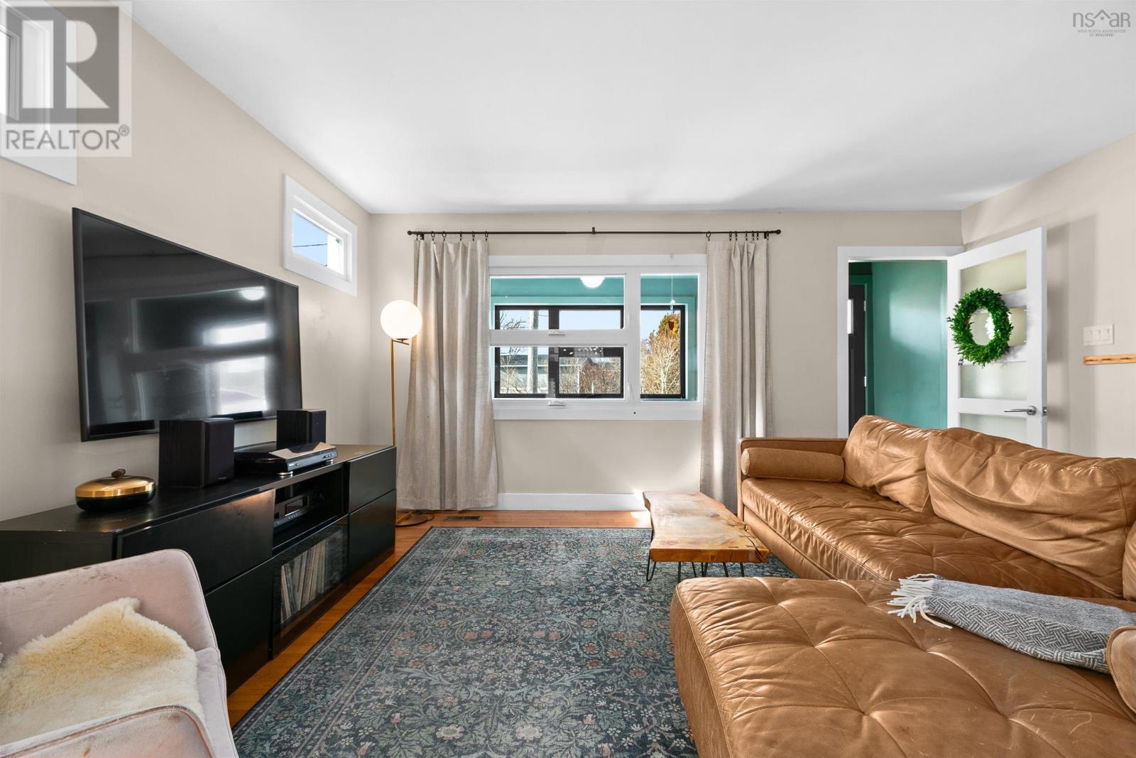 Property 1 of 31 of 6484 Roslyn Road