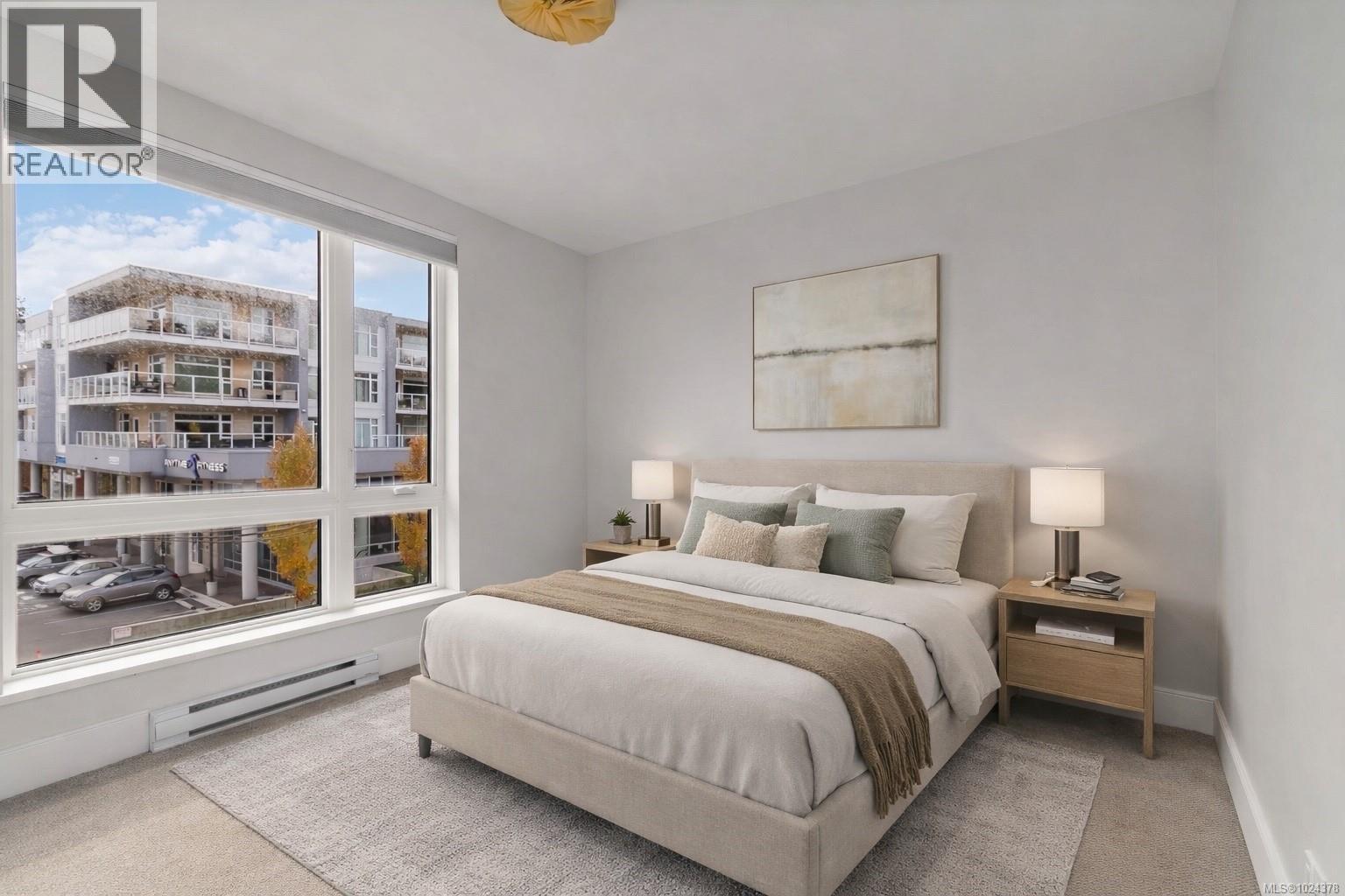 #306 990 DOUMAC AVE - 18