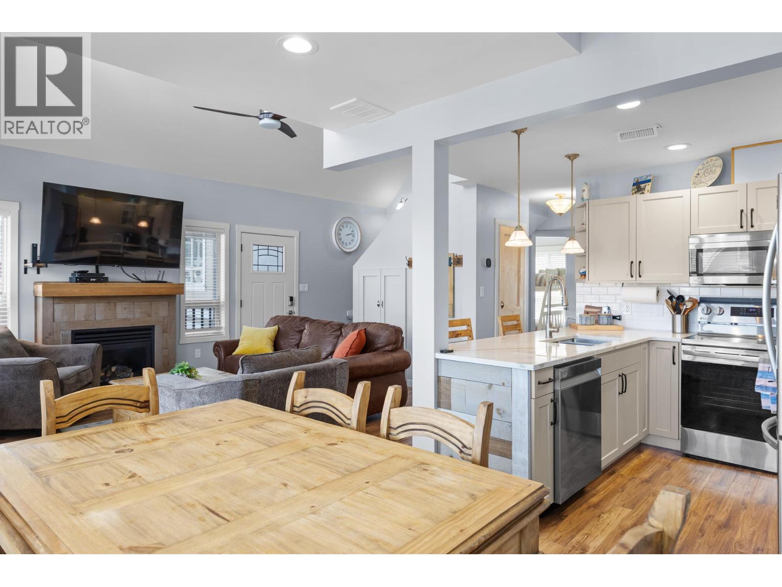 6844 Santiago Loop, Kelowna