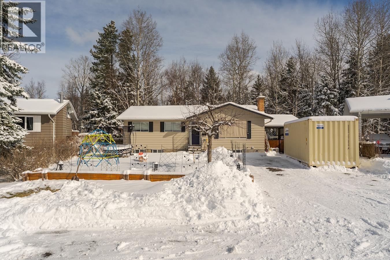 7104 HARTFORD Crescent - main photo