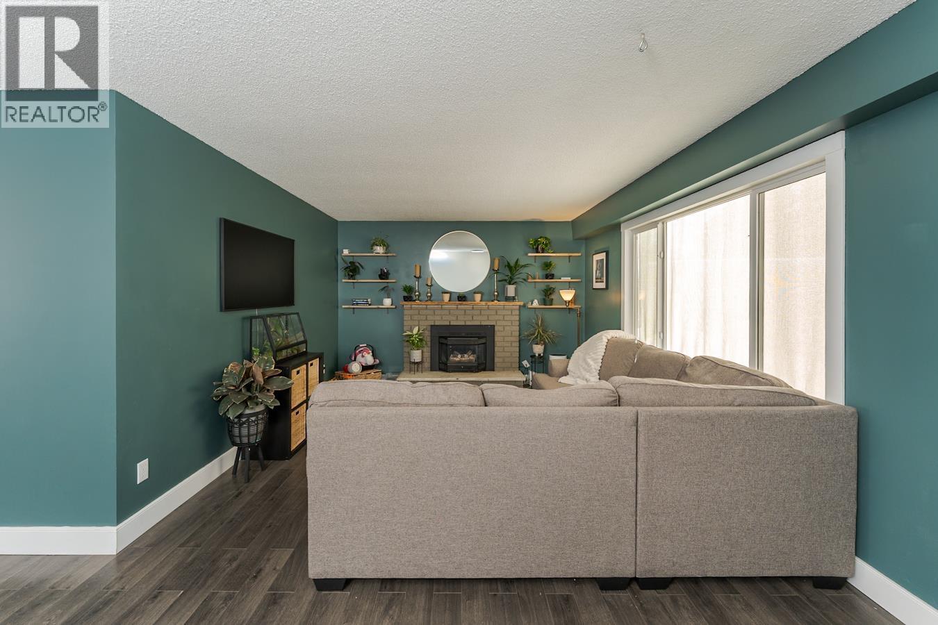 7104 HARTFORD CRESCENT - 6