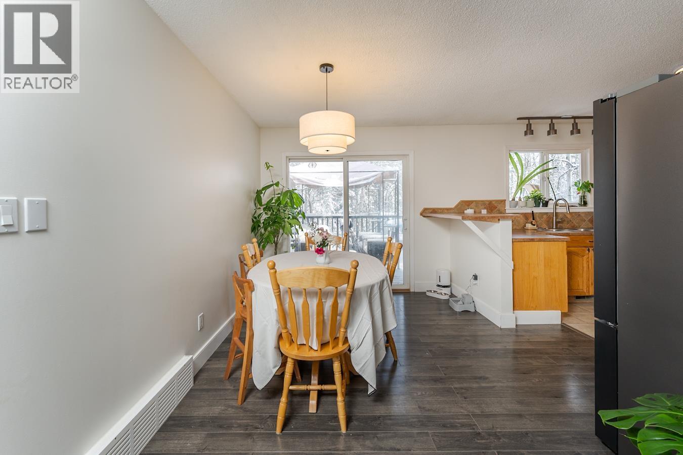 7104 HARTFORD CRESCENT - 8