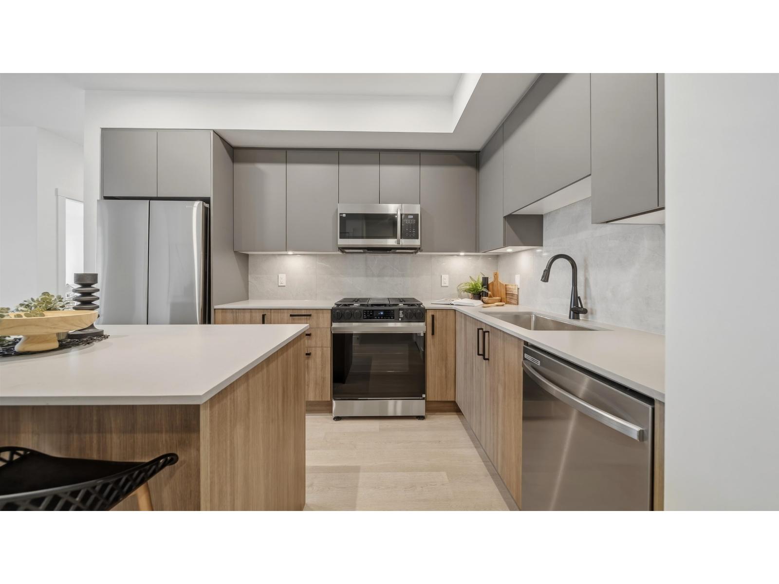 B211 8230 208B Avenue - photo 2