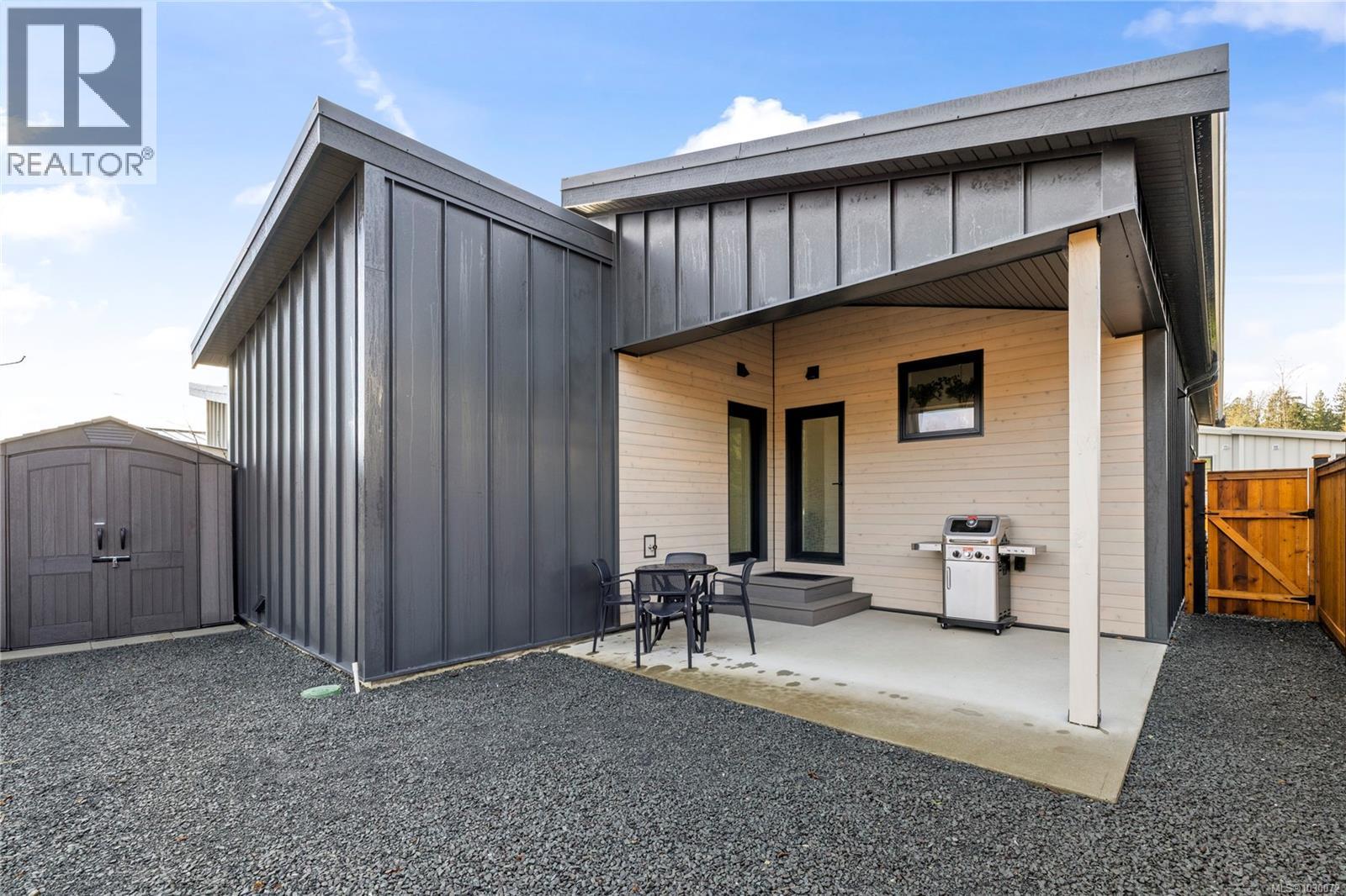 #9 3025 ROYSTON RD - 20