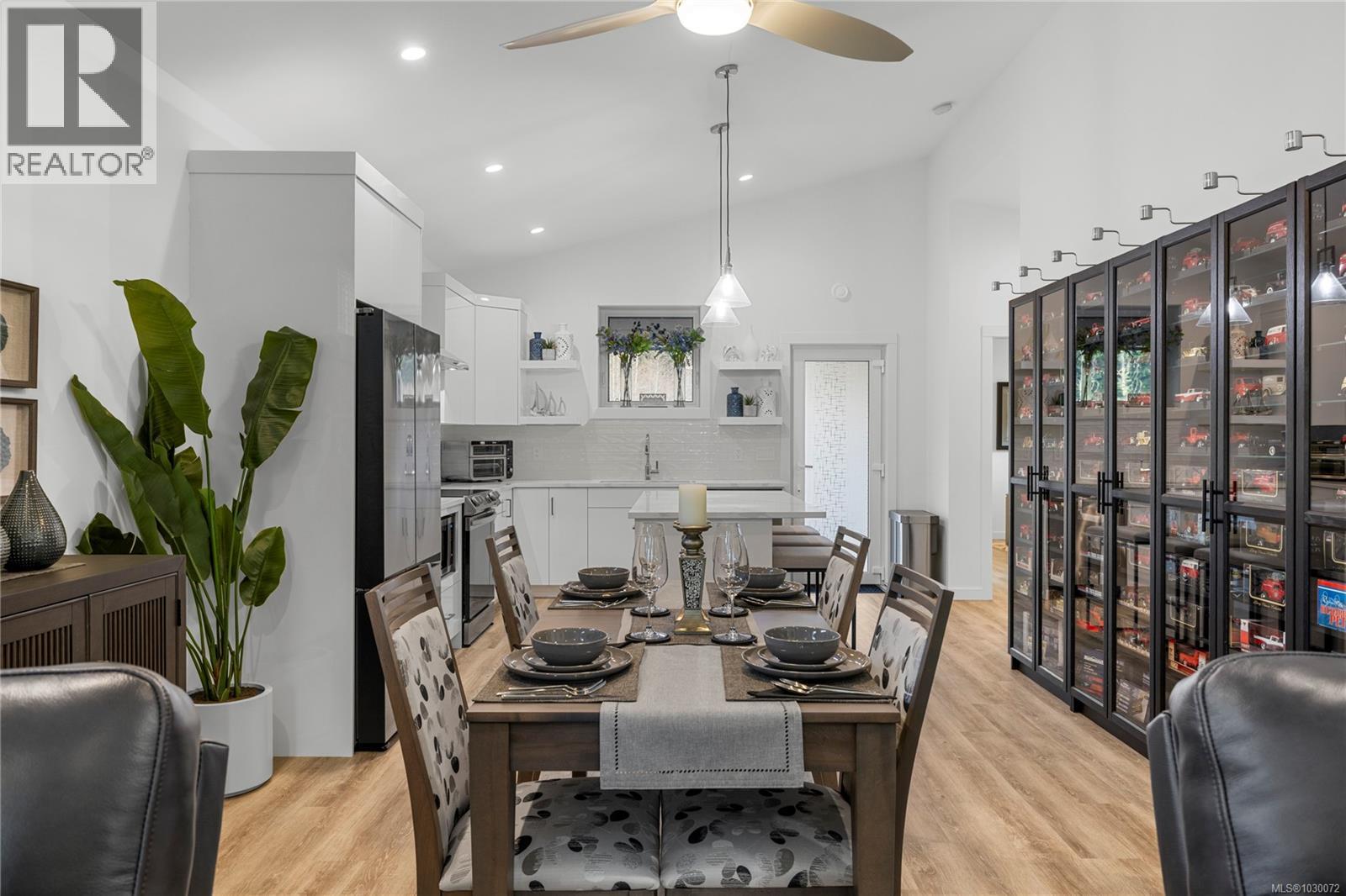 #9 3025 ROYSTON RD - 27