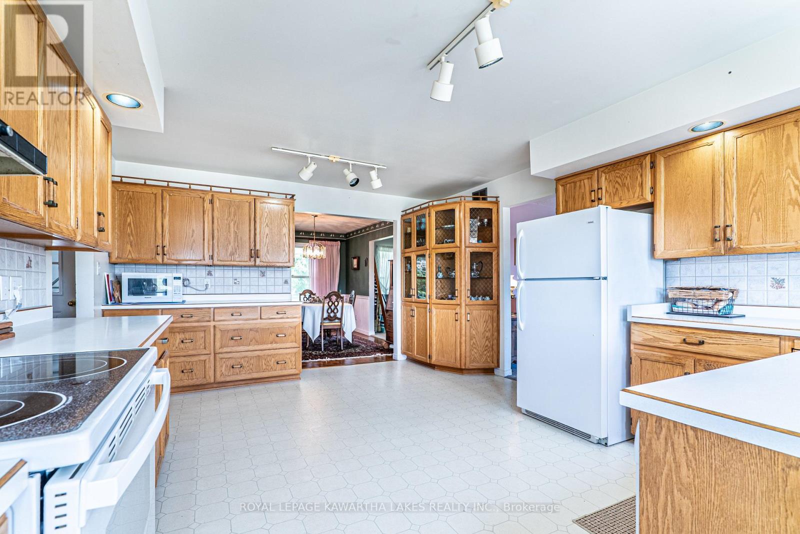120 MARK ROAD - 22