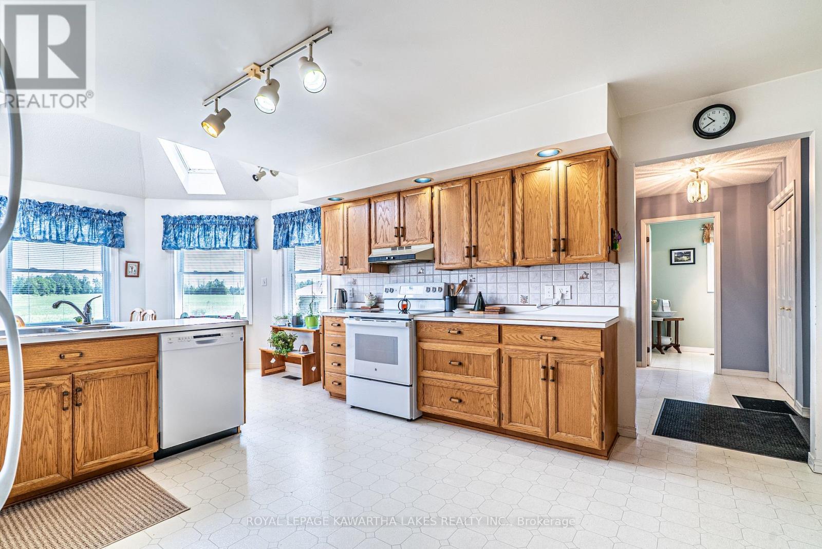 120 MARK ROAD - 24