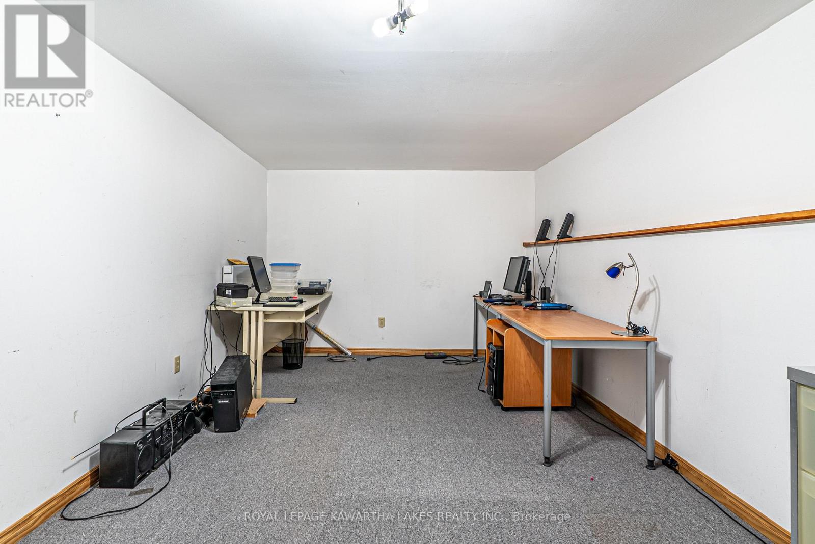 120 MARK ROAD - 27