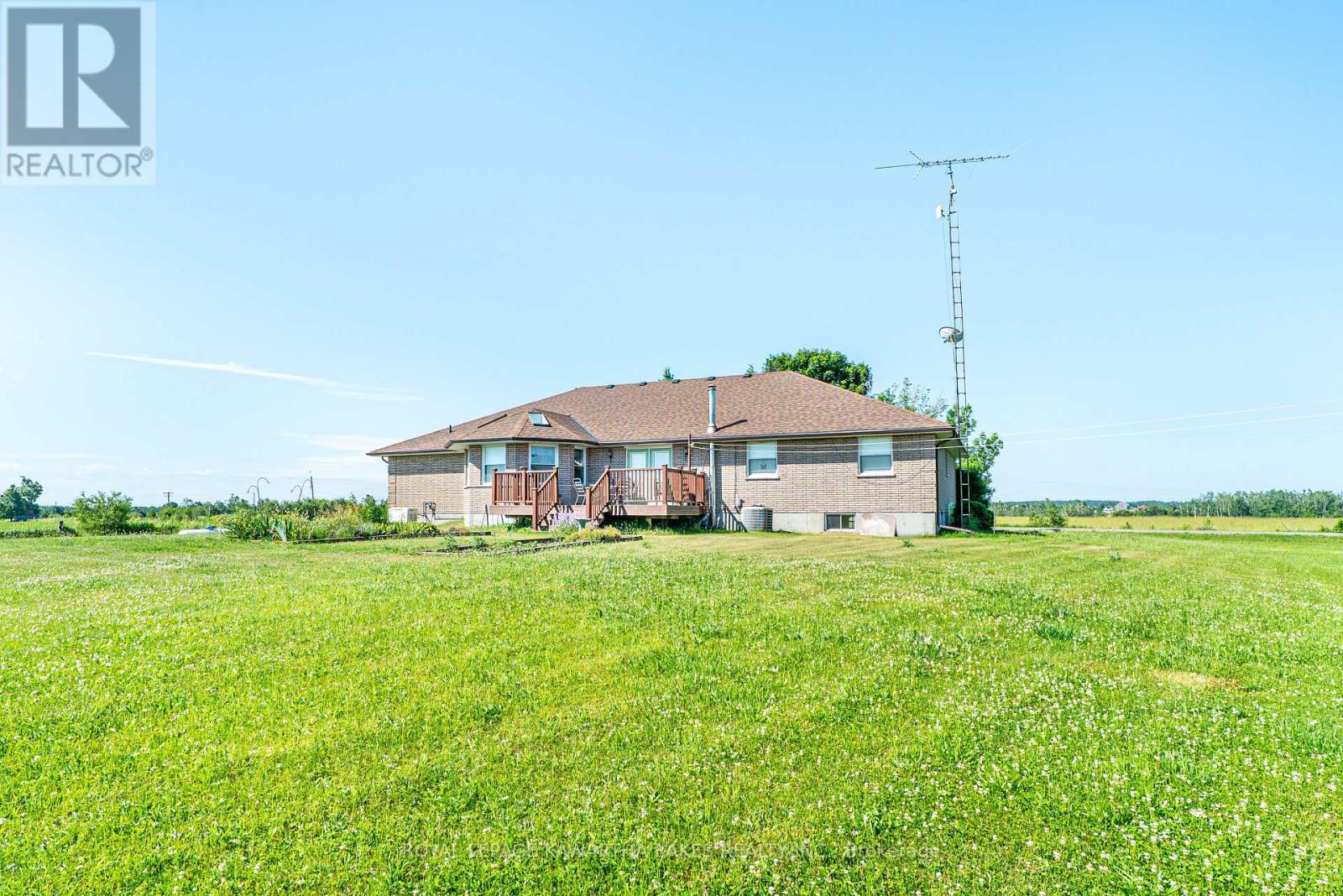 120 MARK ROAD - 38