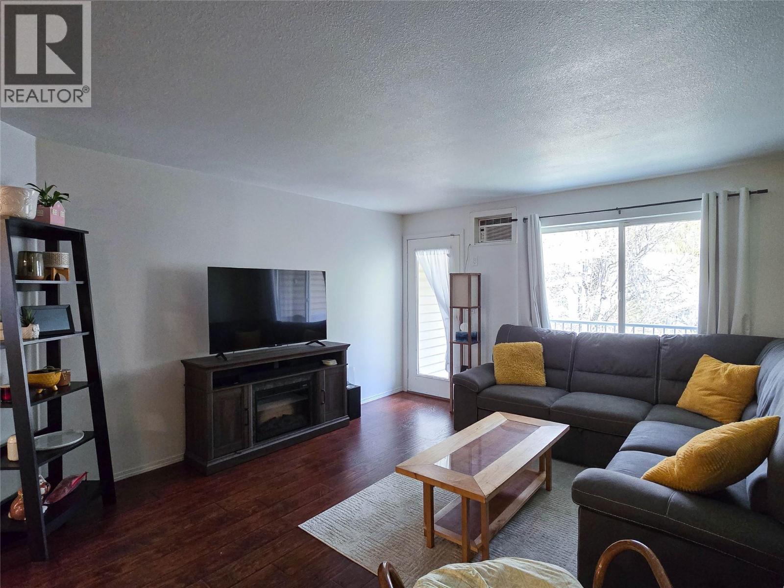#208 110 Kalamalka Lake Road - 4