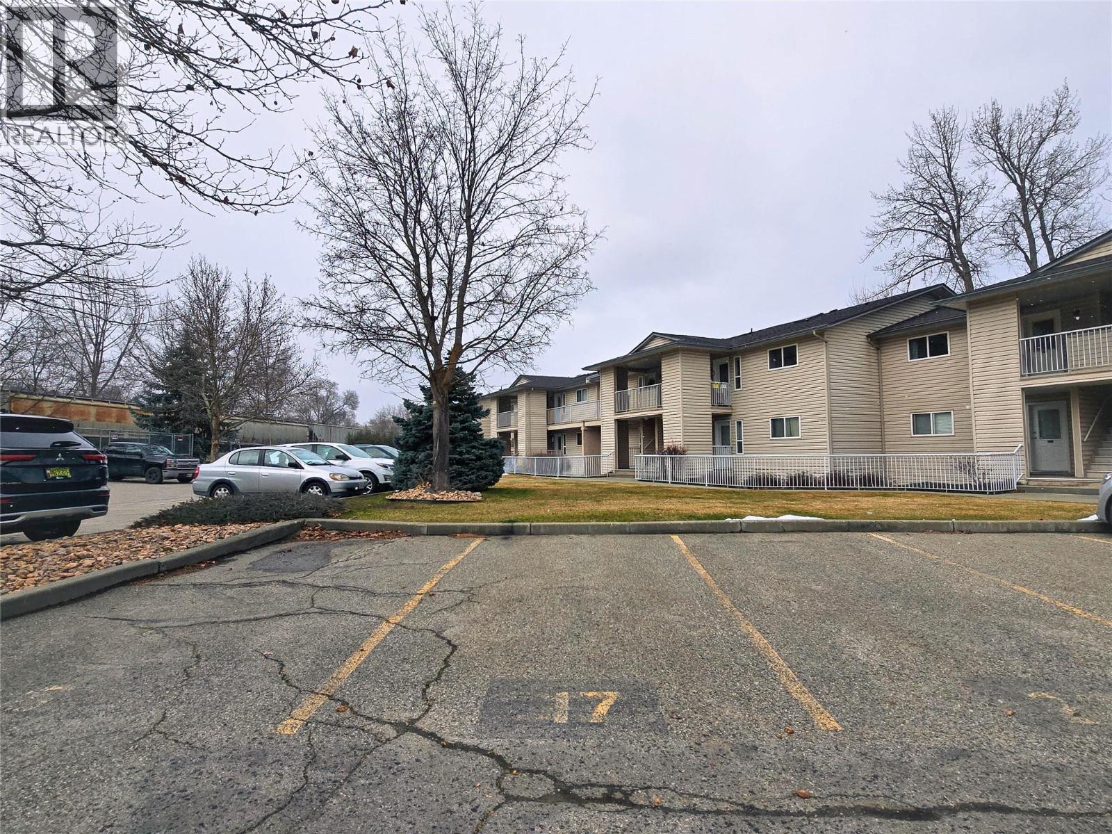 #208 110 KALAMALKA LAKE ROAD - 30