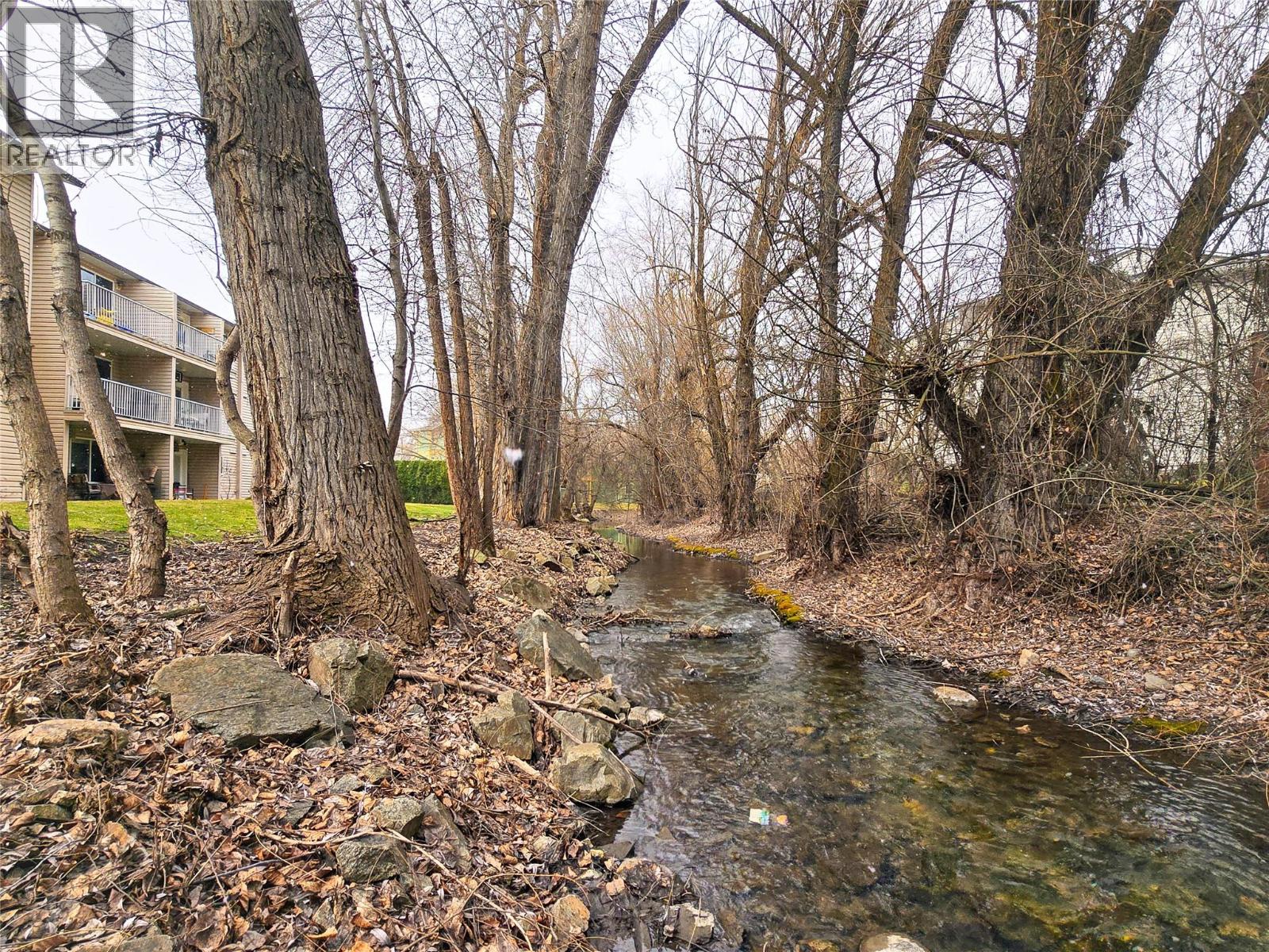 #208 110 KALAMALKA LAKE ROAD - 29