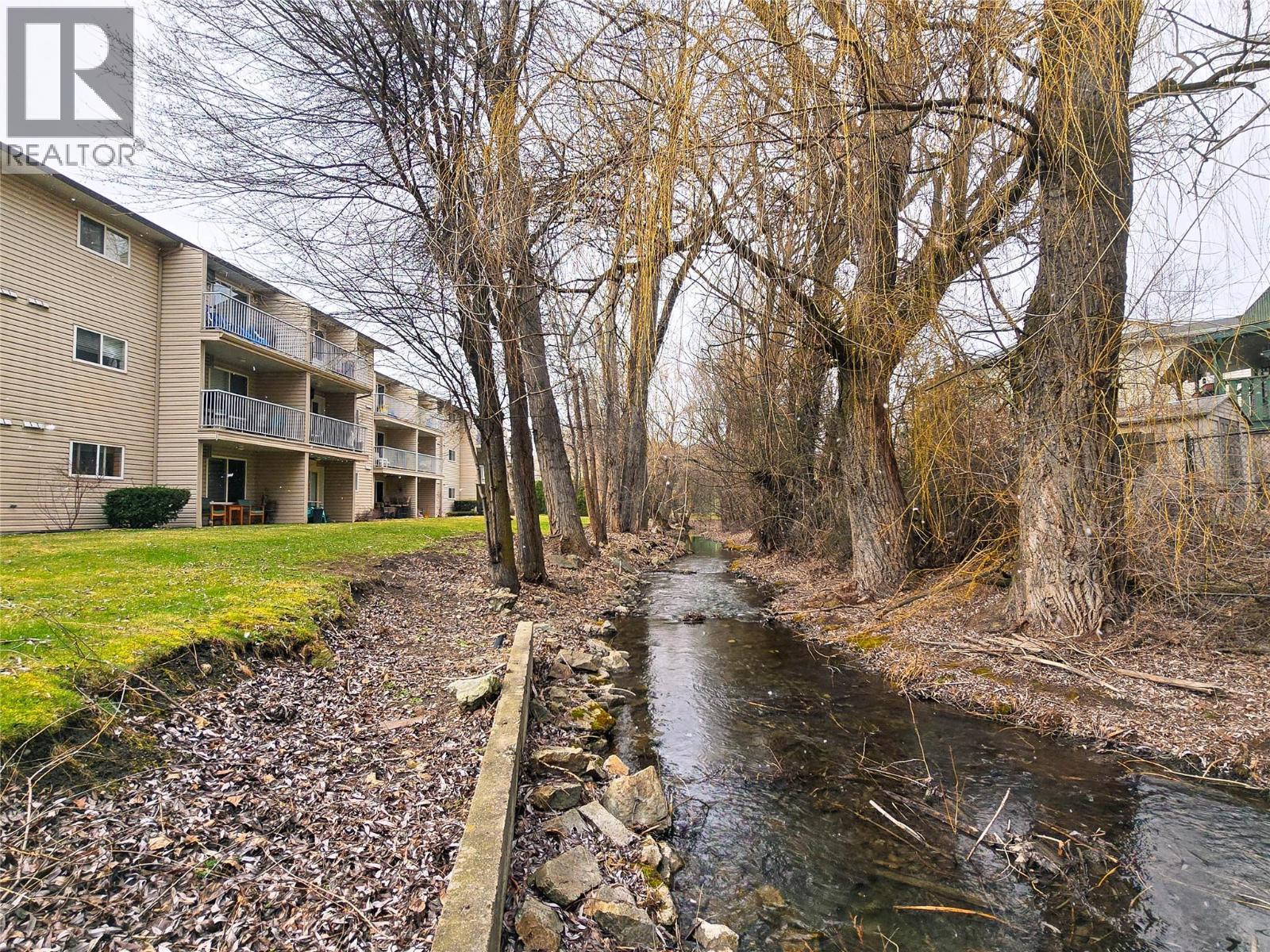 #208 110 KALAMALKA LAKE ROAD - 27