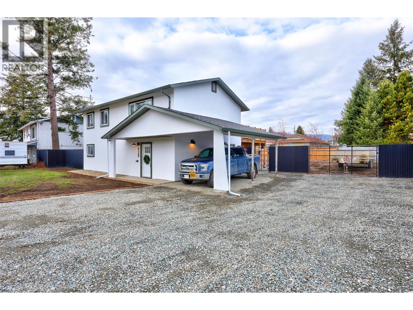 439 ORIOLE Way, Barriere