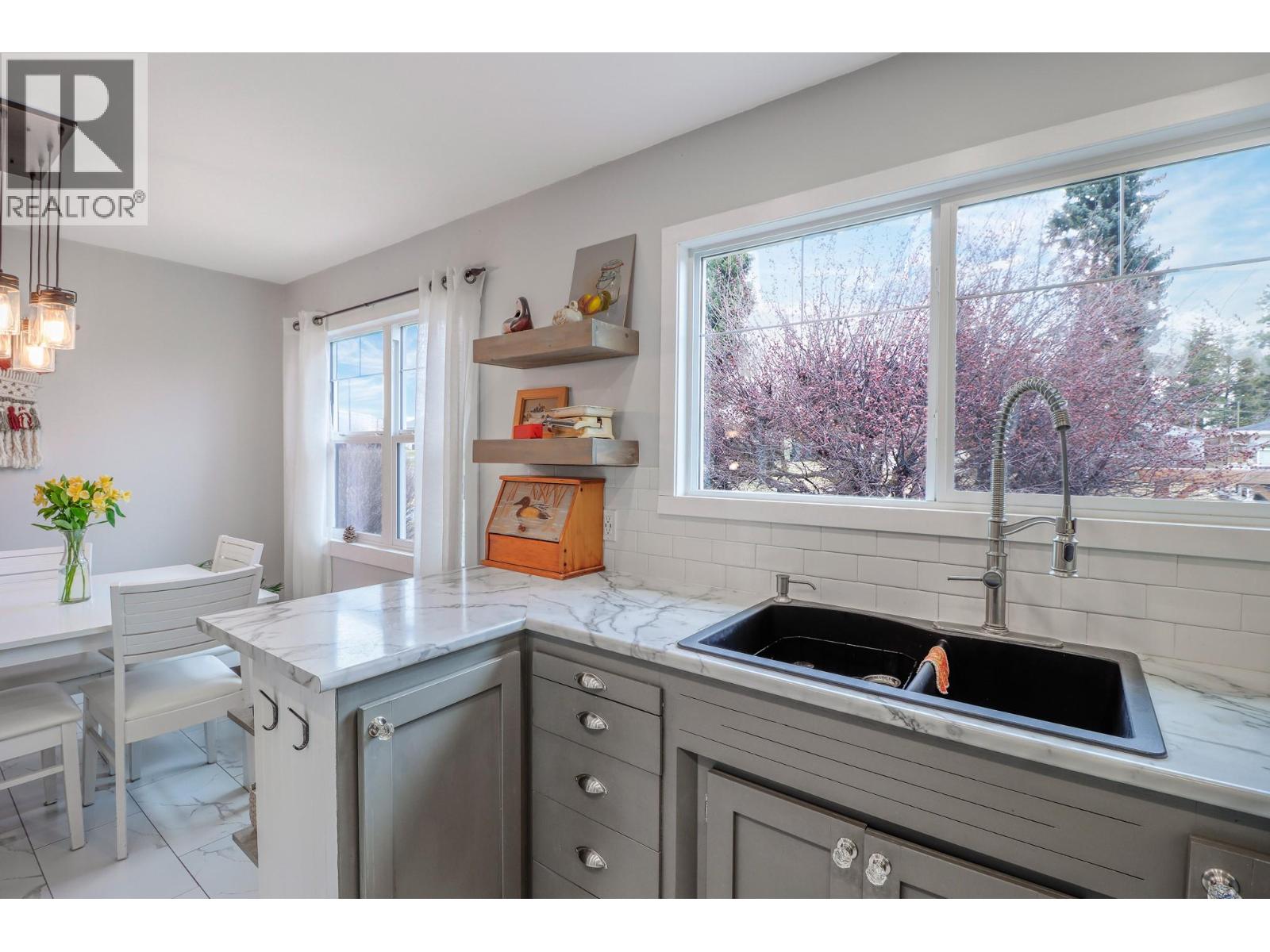 915 10TH Street S, Cranbrook