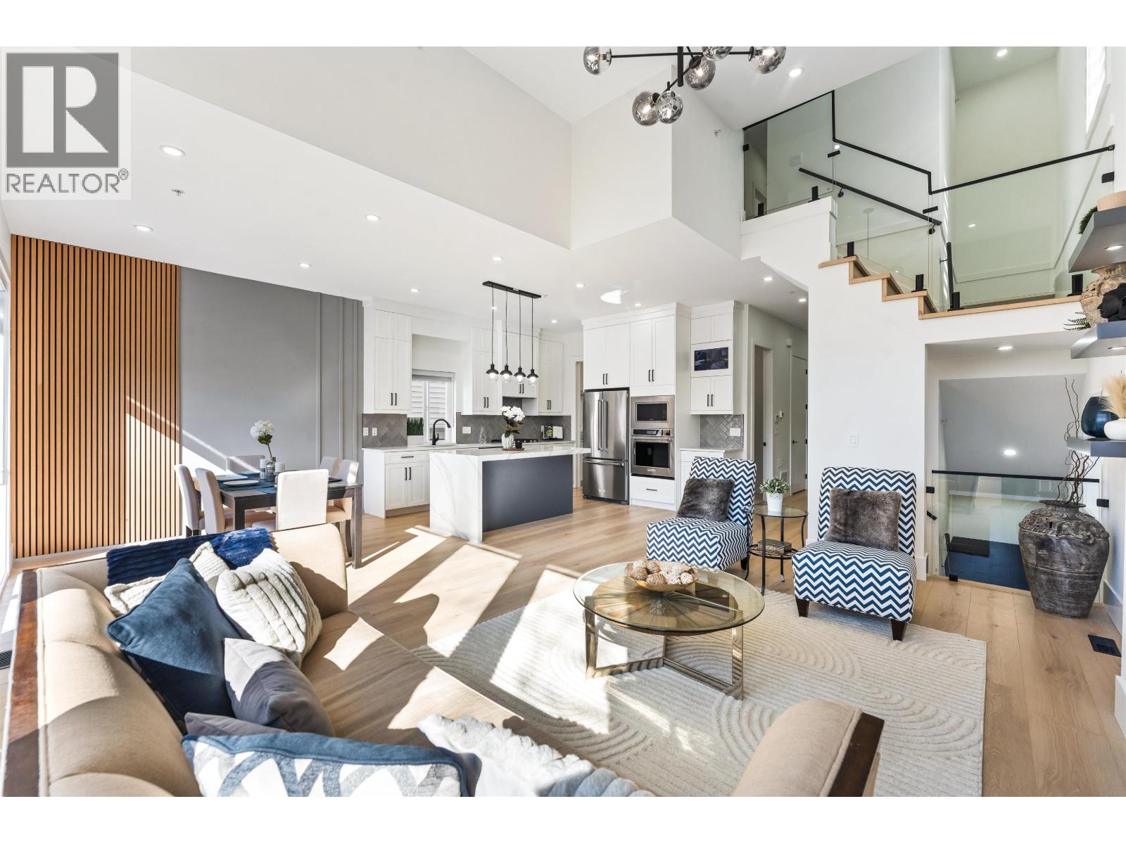 2472 GLENWOOD AVENUE, Port Coquitlam