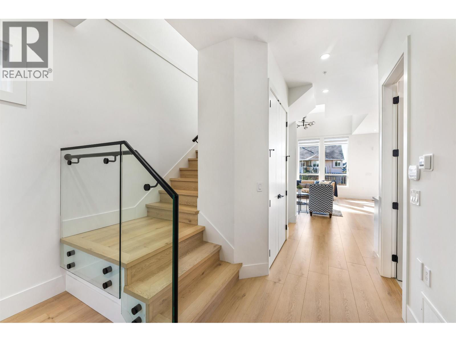 2472 GLENWOOD AVENUE, Port Coquitlam