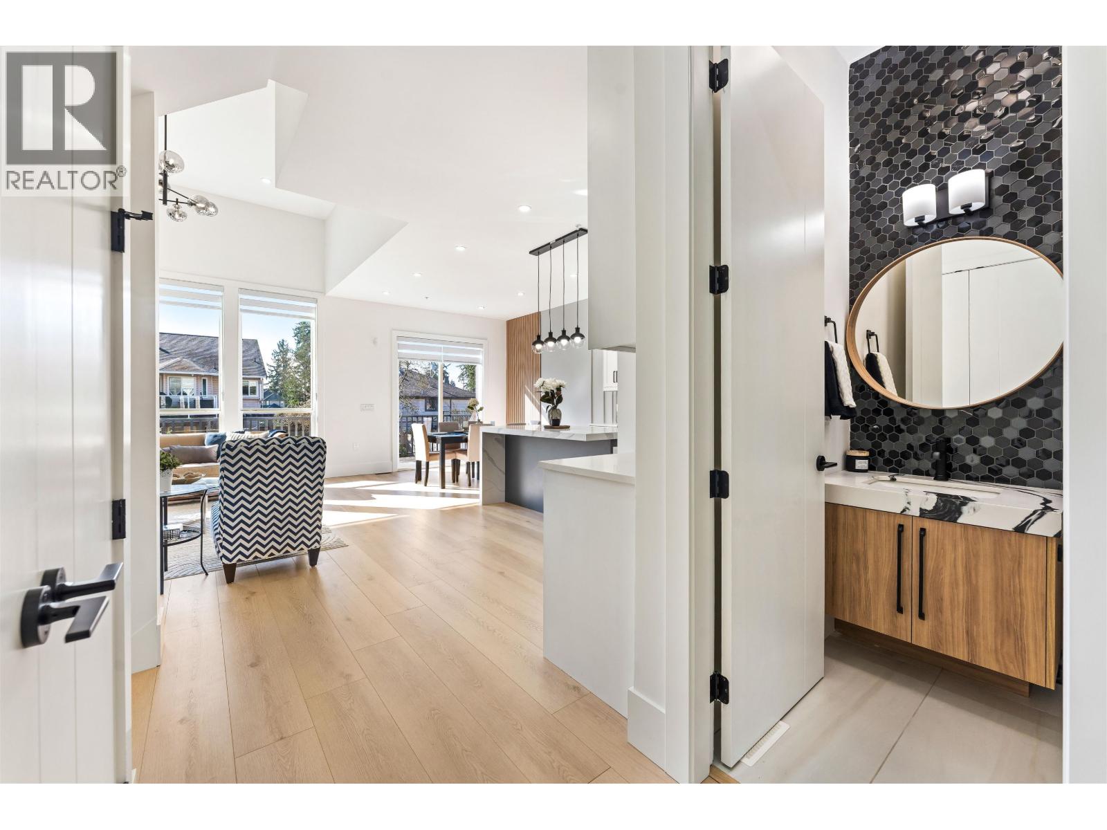 2472 GLENWOOD AVENUE, Port Coquitlam