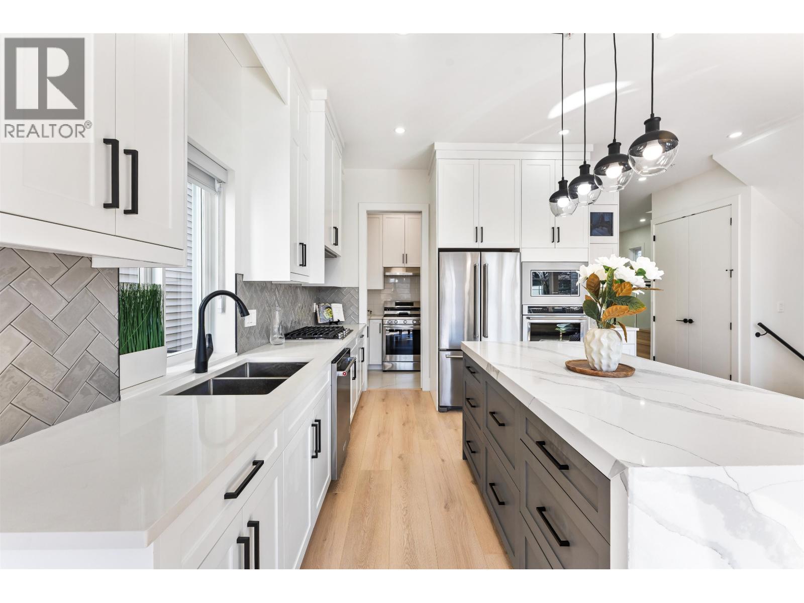 2472 GLENWOOD AVENUE, Port Coquitlam