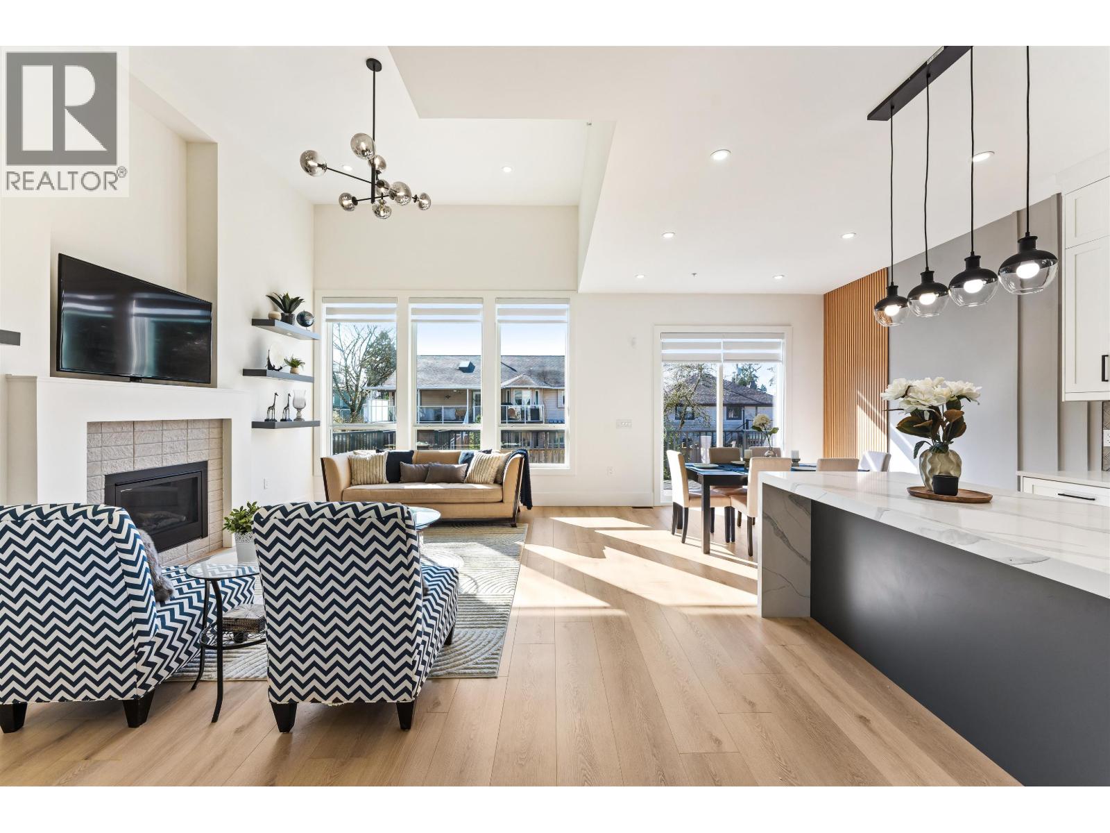 2472 GLENWOOD AVENUE, Port Coquitlam