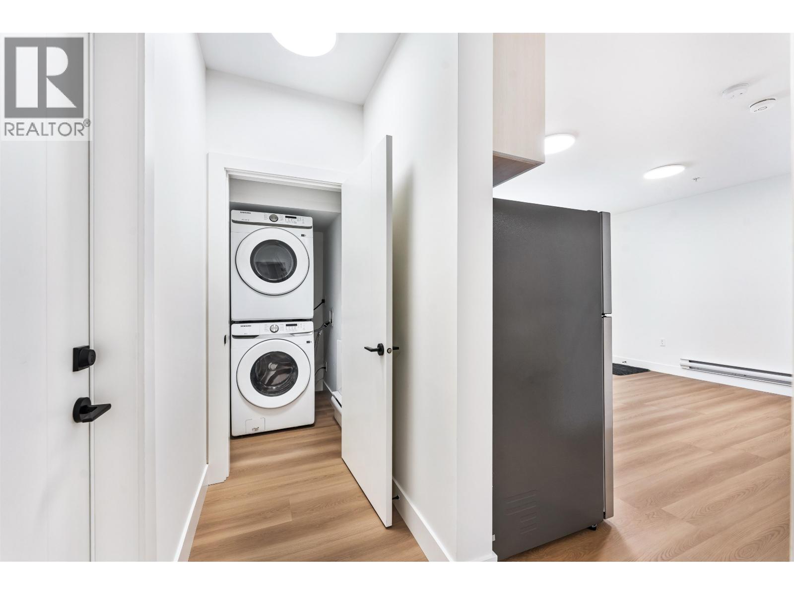 2472 GLENWOOD AVENUE, Port Coquitlam