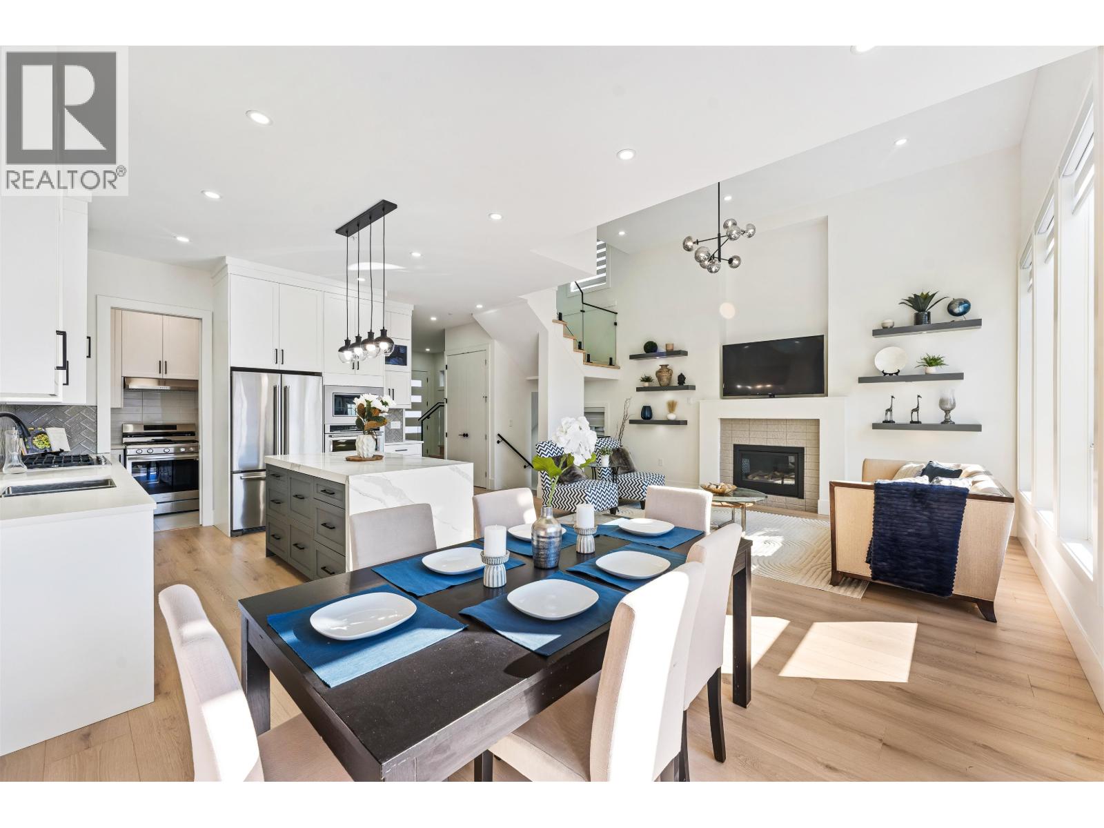 2472 GLENWOOD AVENUE, Port Coquitlam