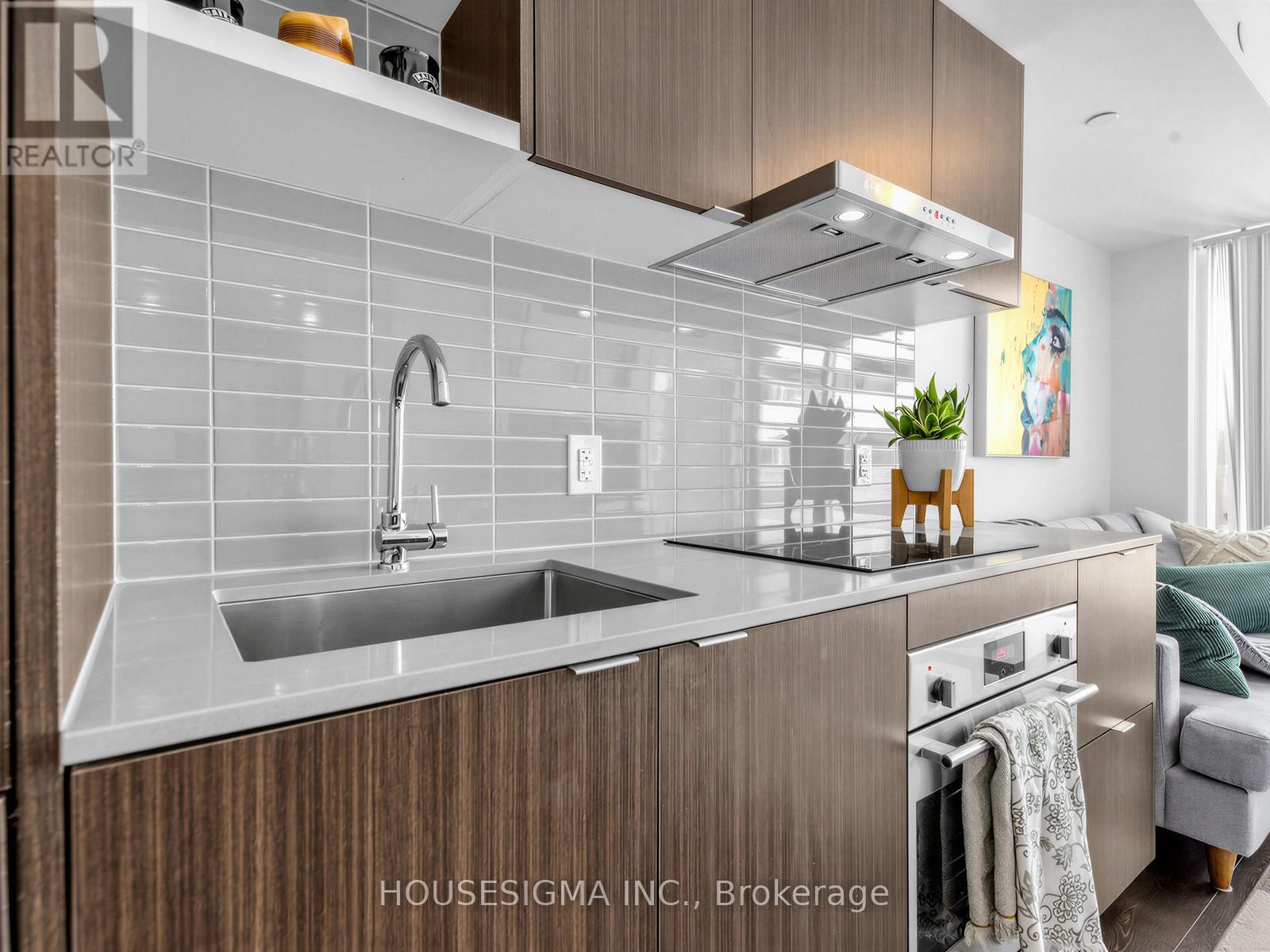 #4001 88 HARBOUR STREET - 5