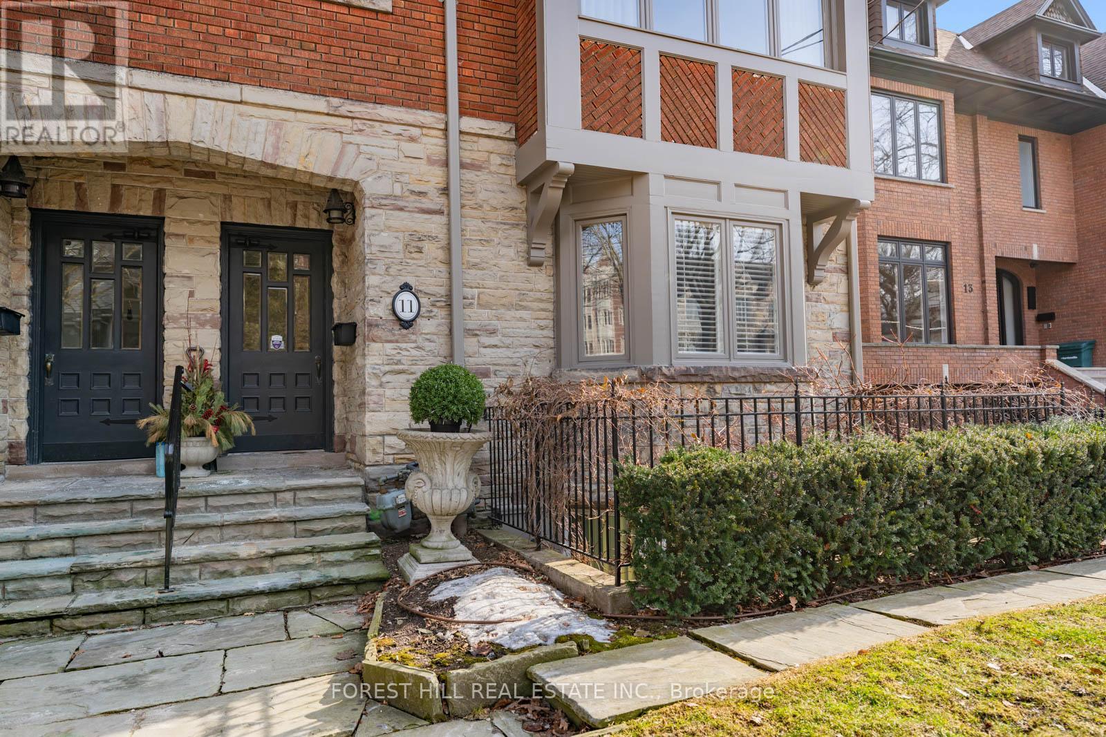 #2 11A CLARENDON AVENUE - 2