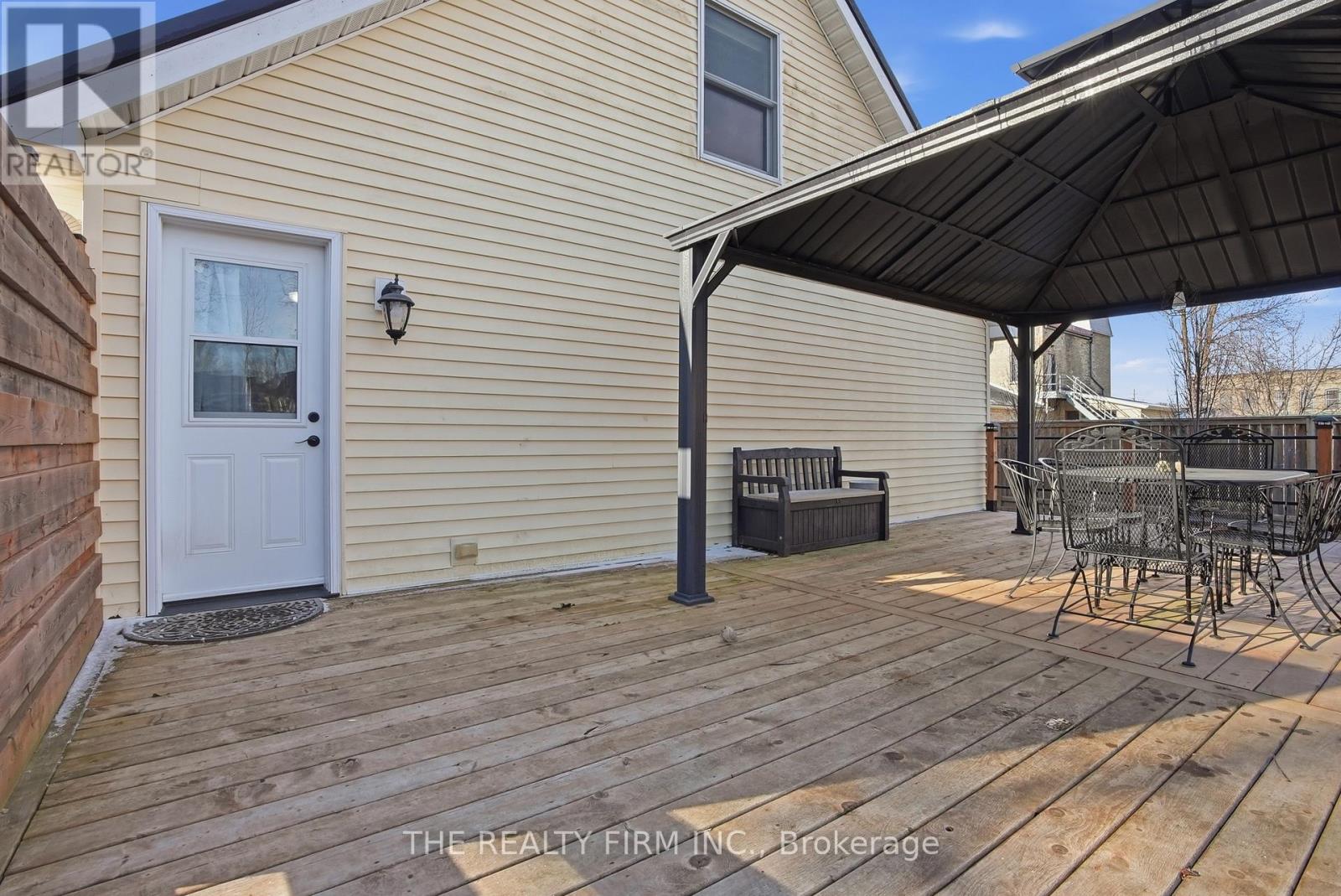 521 ONTARIO STREET Property Photo