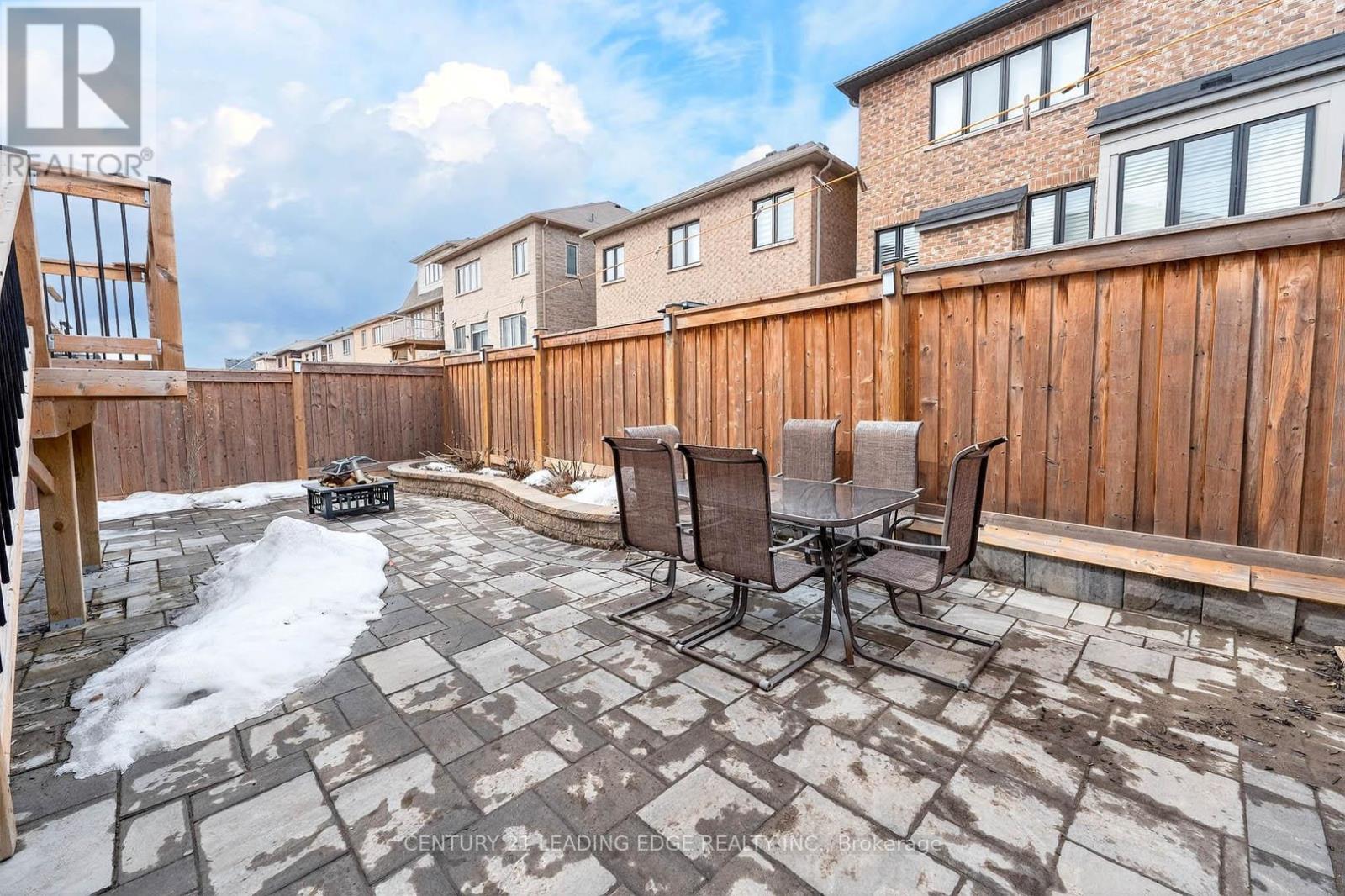 34 BUTTONLEAF CRESCENT - 44