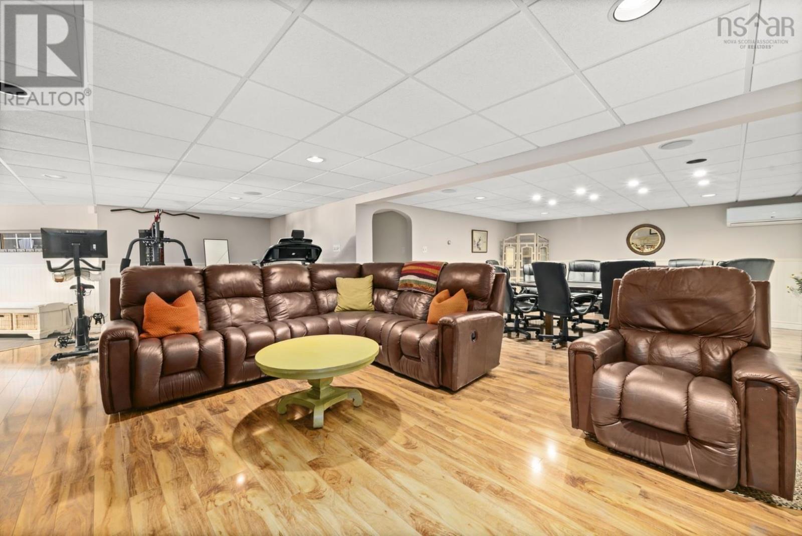 Property 32 of 51 of 34 Norwood Court