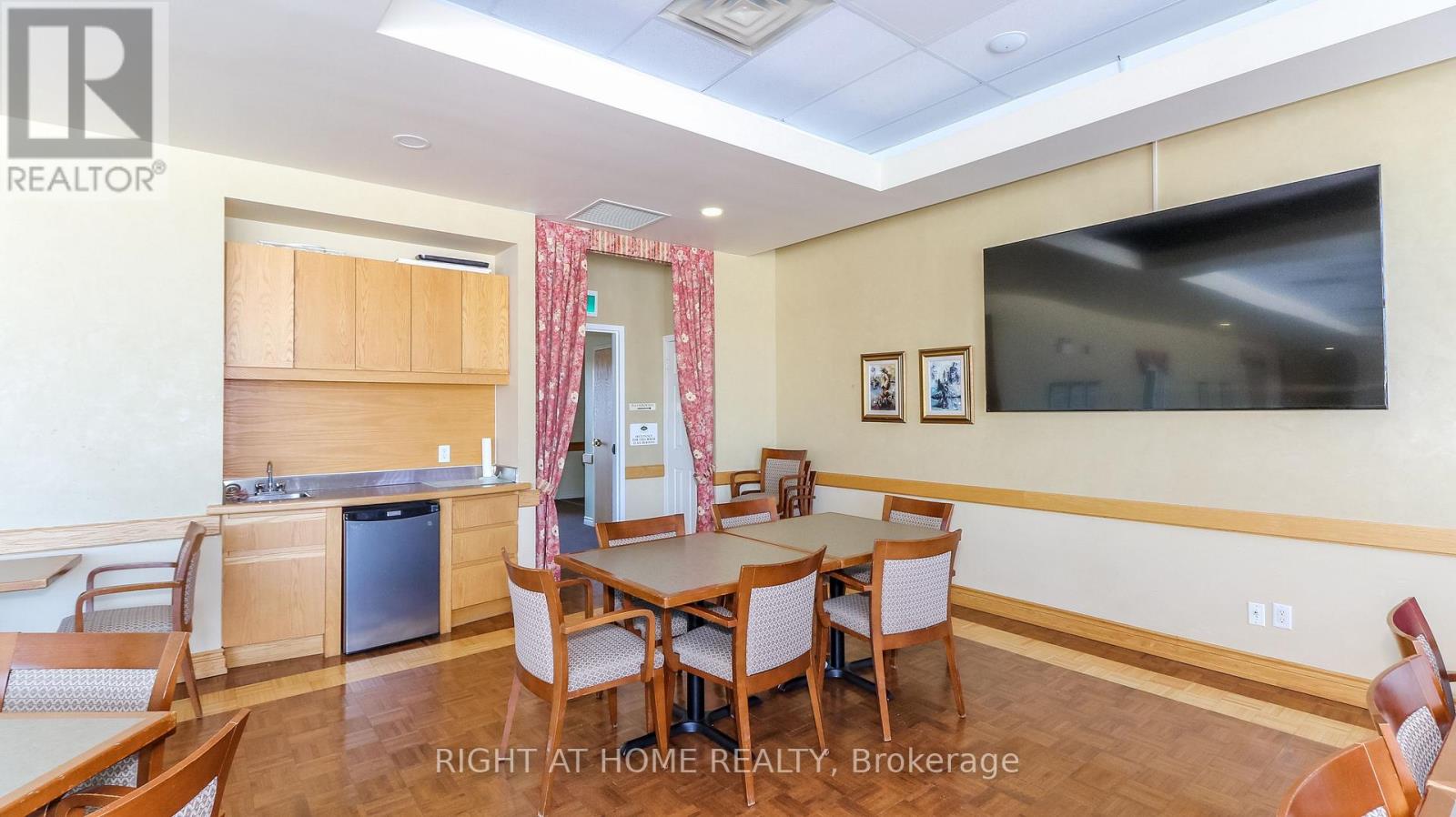 #312 90 DEAN AVENUE - 13