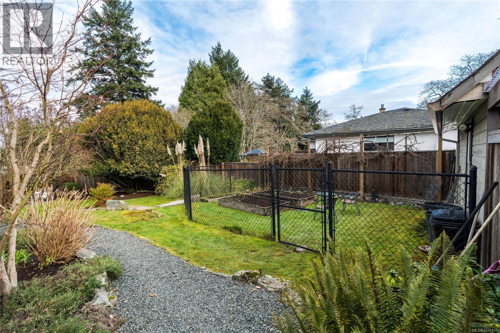 1274 TATTERSALL DR - 66