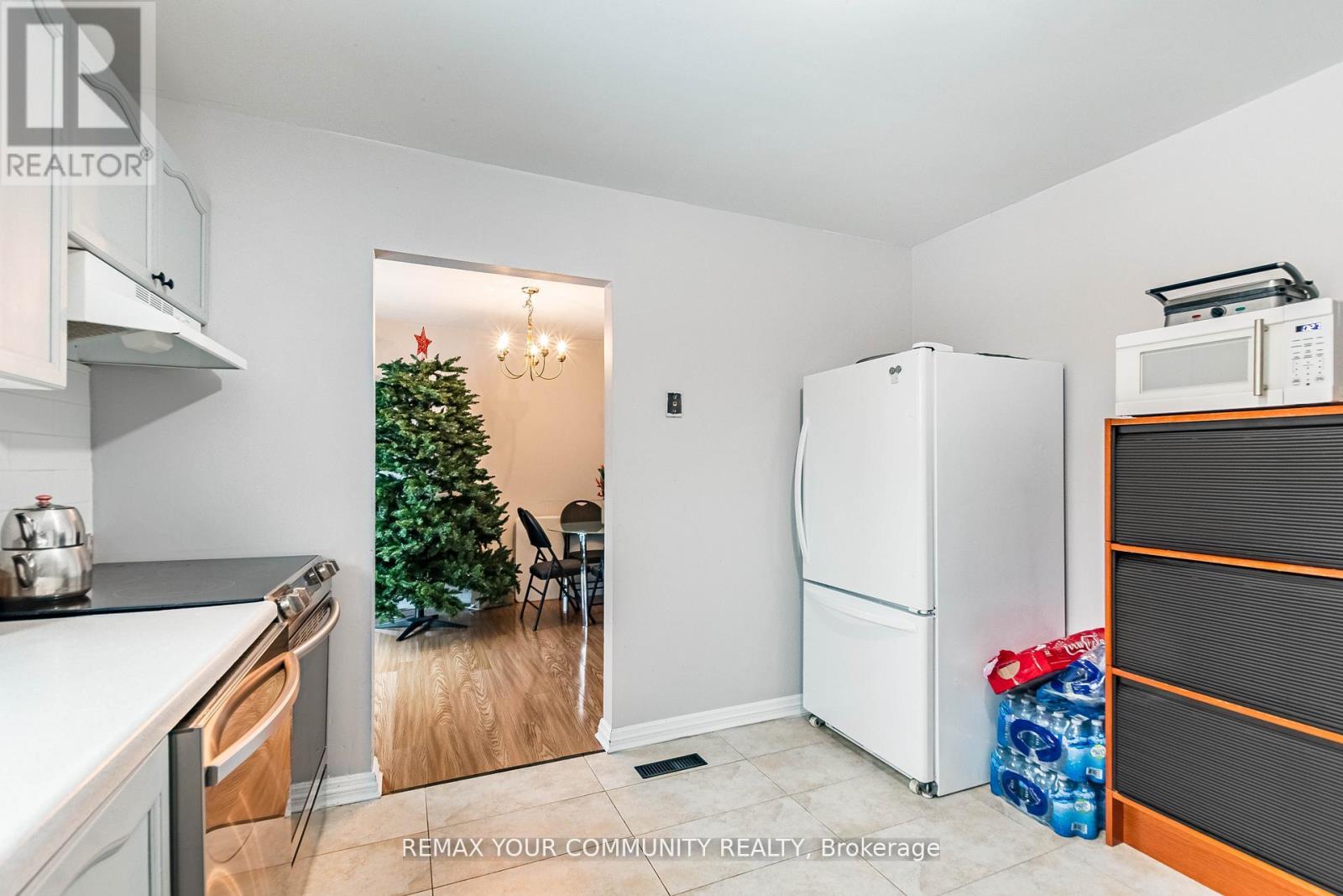 2202 BRIDGE ROAD - 22