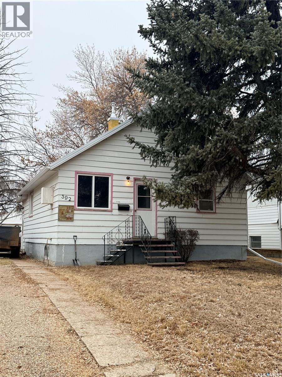 Single Family House Bungalow for Sale in  th AVENUE NW Swift Current 