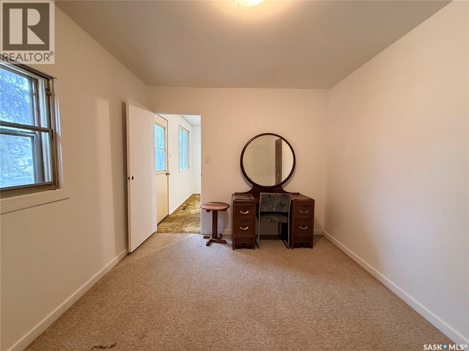 Single Family House Bungalow for Sale in  th AVENUE NW Swift Current 