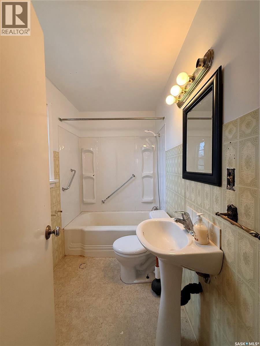 392 9TH AVENUE NW - 12