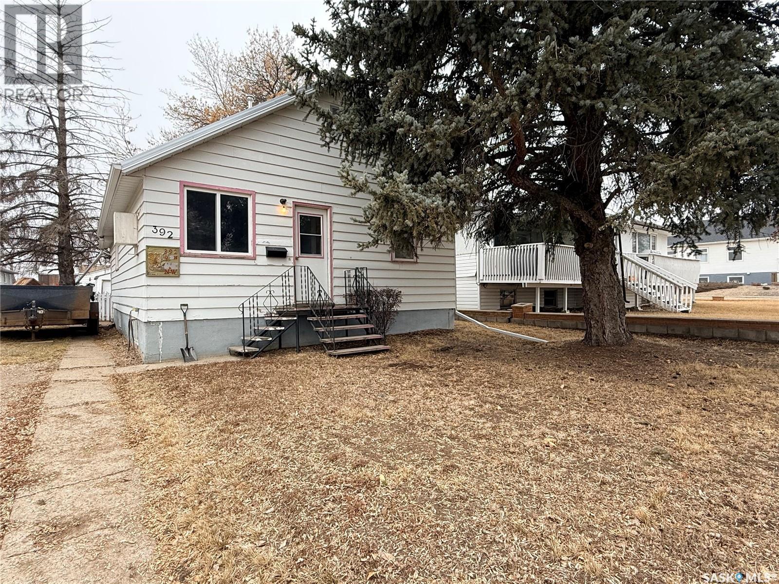 Single Family House Bungalow for Sale in  th AVENUE NW Swift Current 