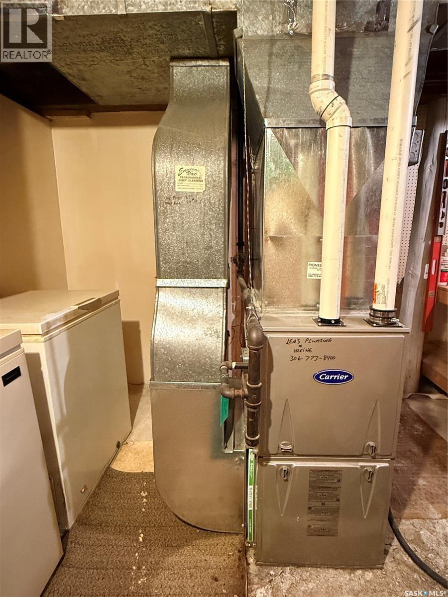 Single Family House Bungalow for Sale in  th AVENUE NW Swift Current 