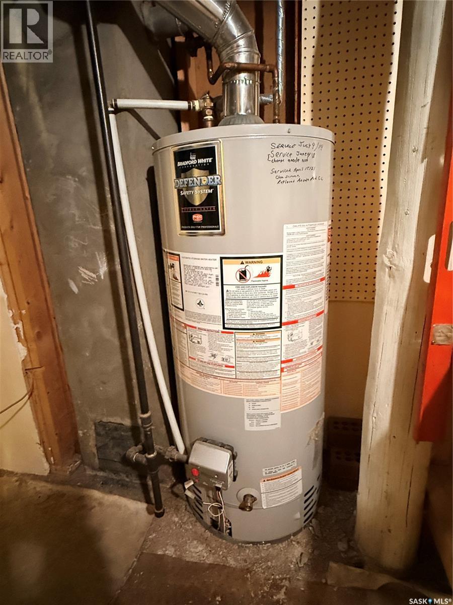 Single Family House Bungalow for Sale in  th AVENUE NW Swift Current 