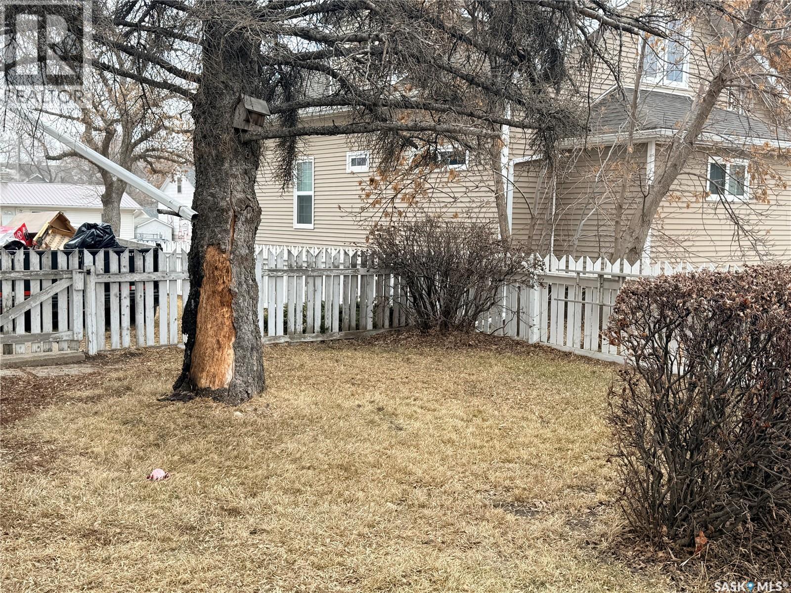 Single Family House Bungalow for Sale in  th AVENUE NW Swift Current 