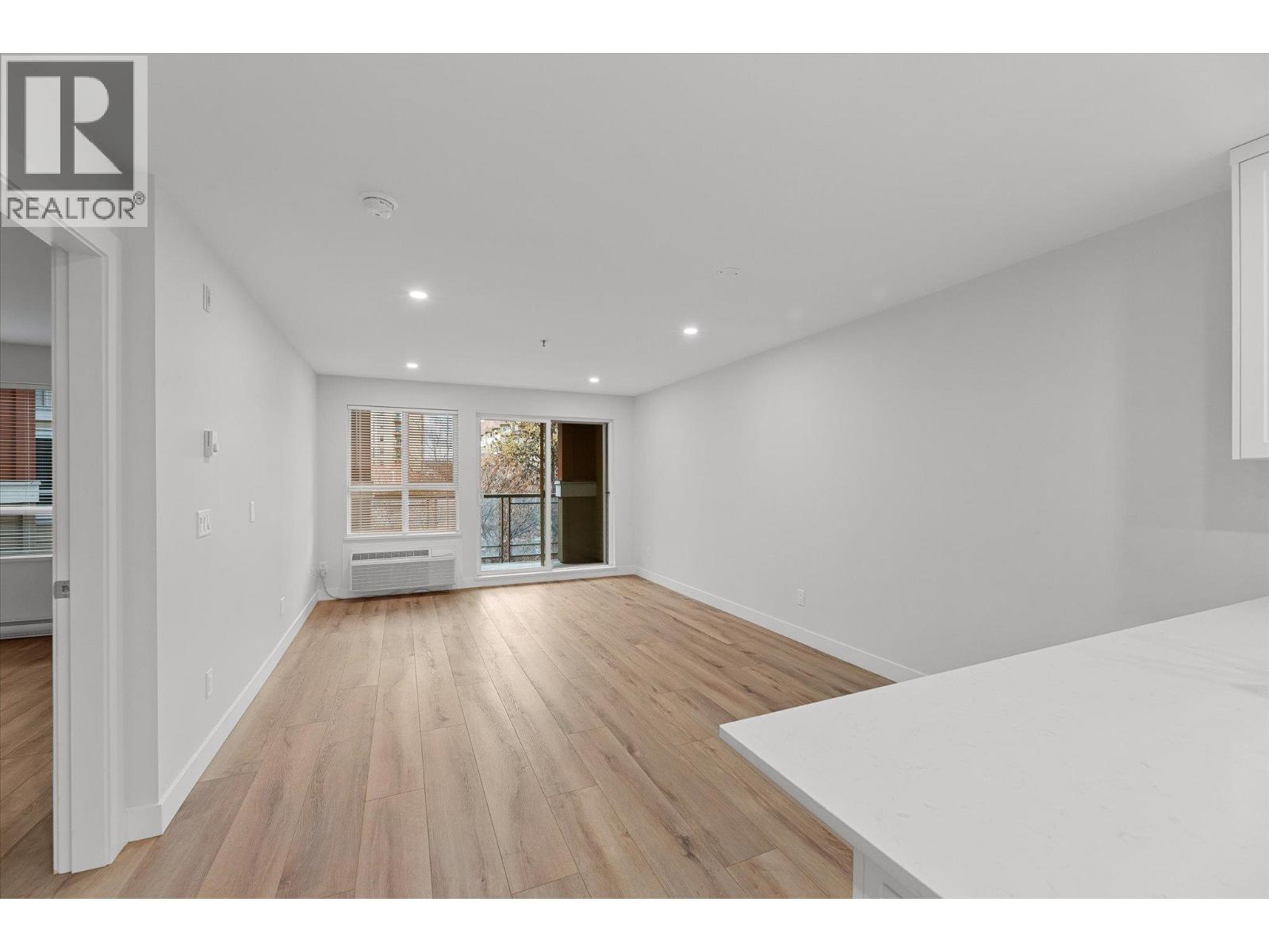 1099 Sunset Drive Unit# 333, Kelowna